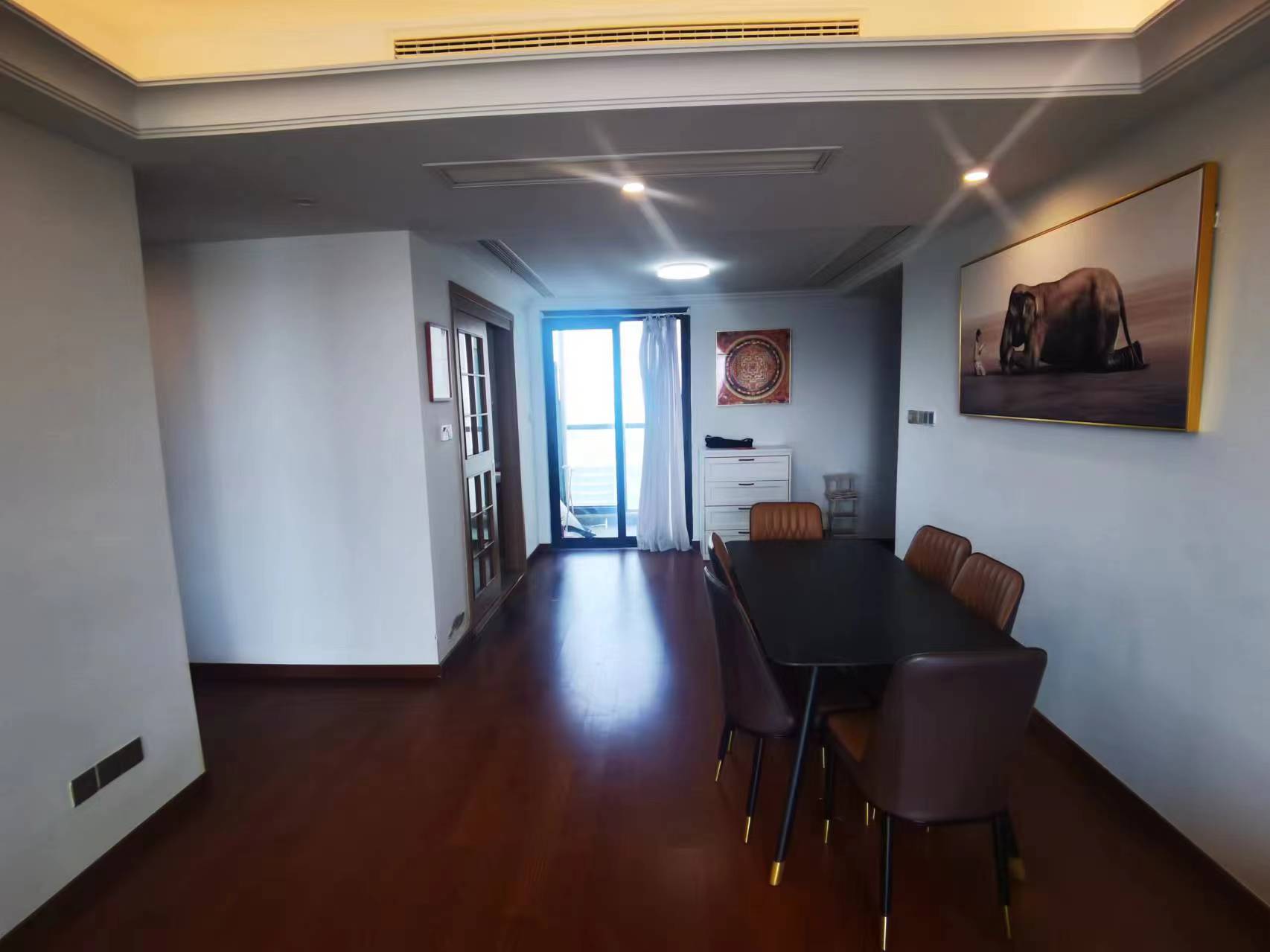 雍华府 3室2厅2卫 117.00m&sup2;