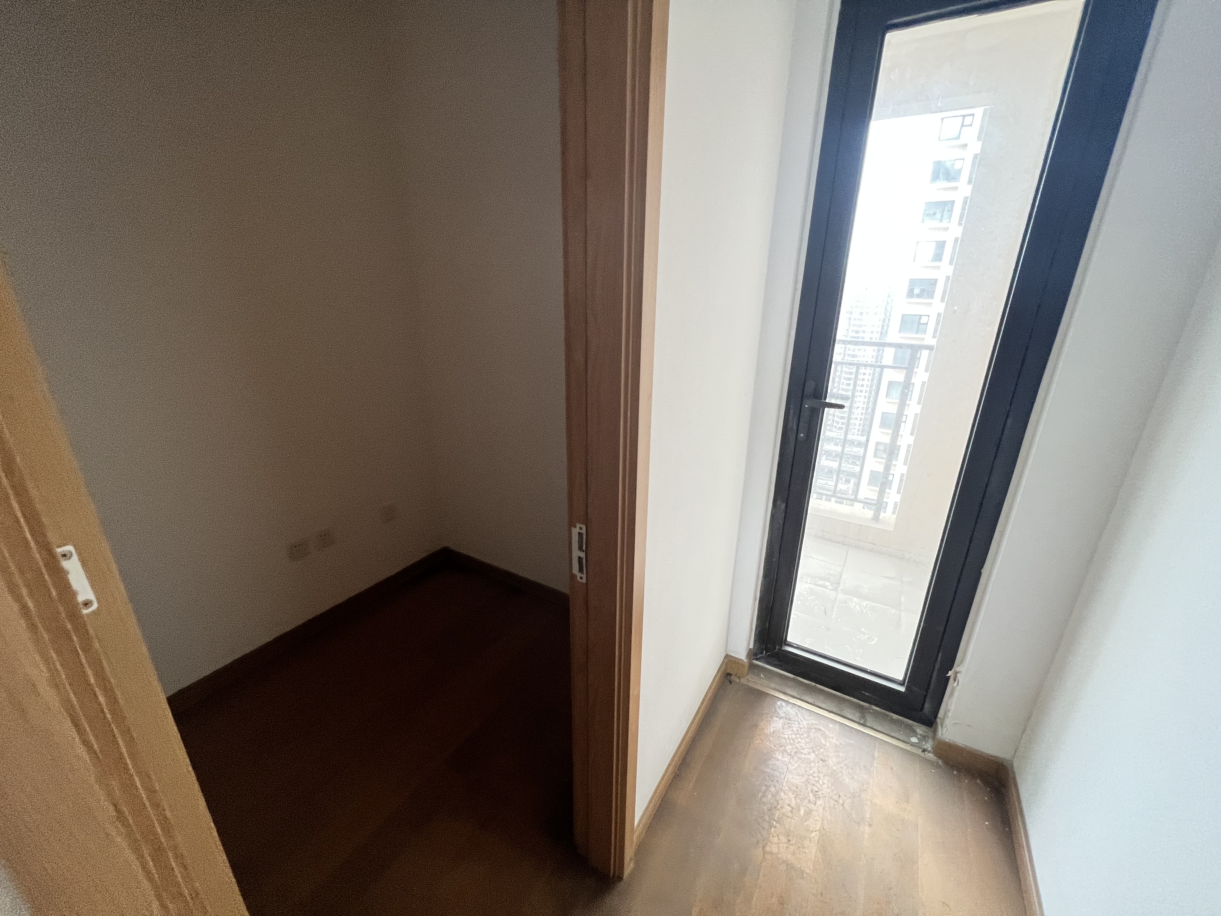 绿地新里城 3室2厅2卫 116.61m&sup2;