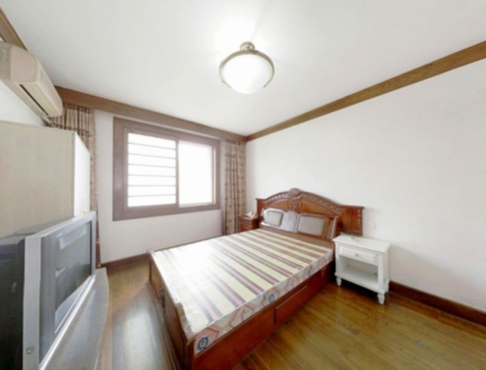 和兴花苑 6室1厅1卫 238m&sup2;
