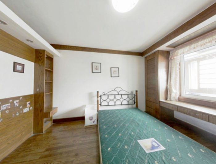 和兴花苑 6室1厅1卫 238m&sup2;