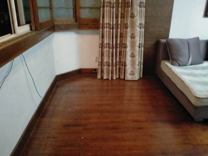 和兴花苑 6室1厅1卫 238m&sup2;