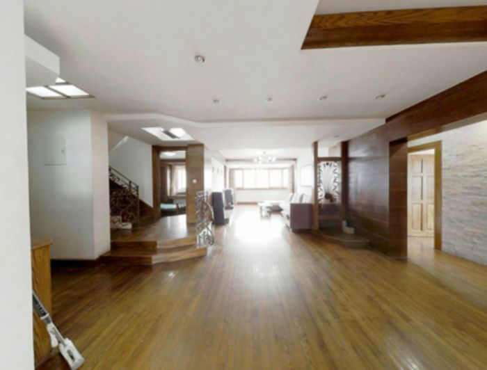 和兴花苑 6室1厅1卫 238m&sup2;