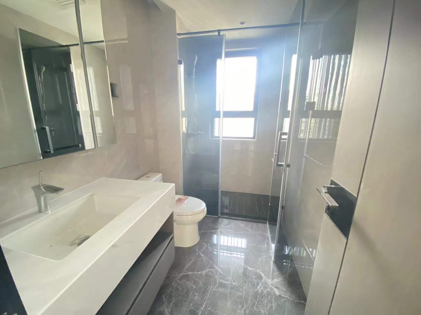 滨江玺 4室2厅2卫 143.76m&sup2;