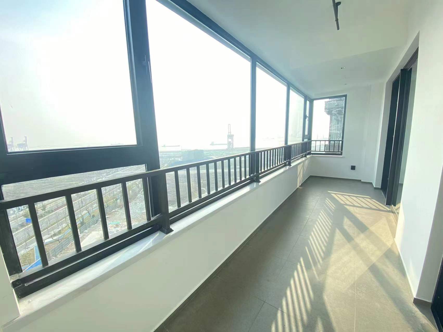 滨江玺 4室2厅2卫 143.76m&sup2;