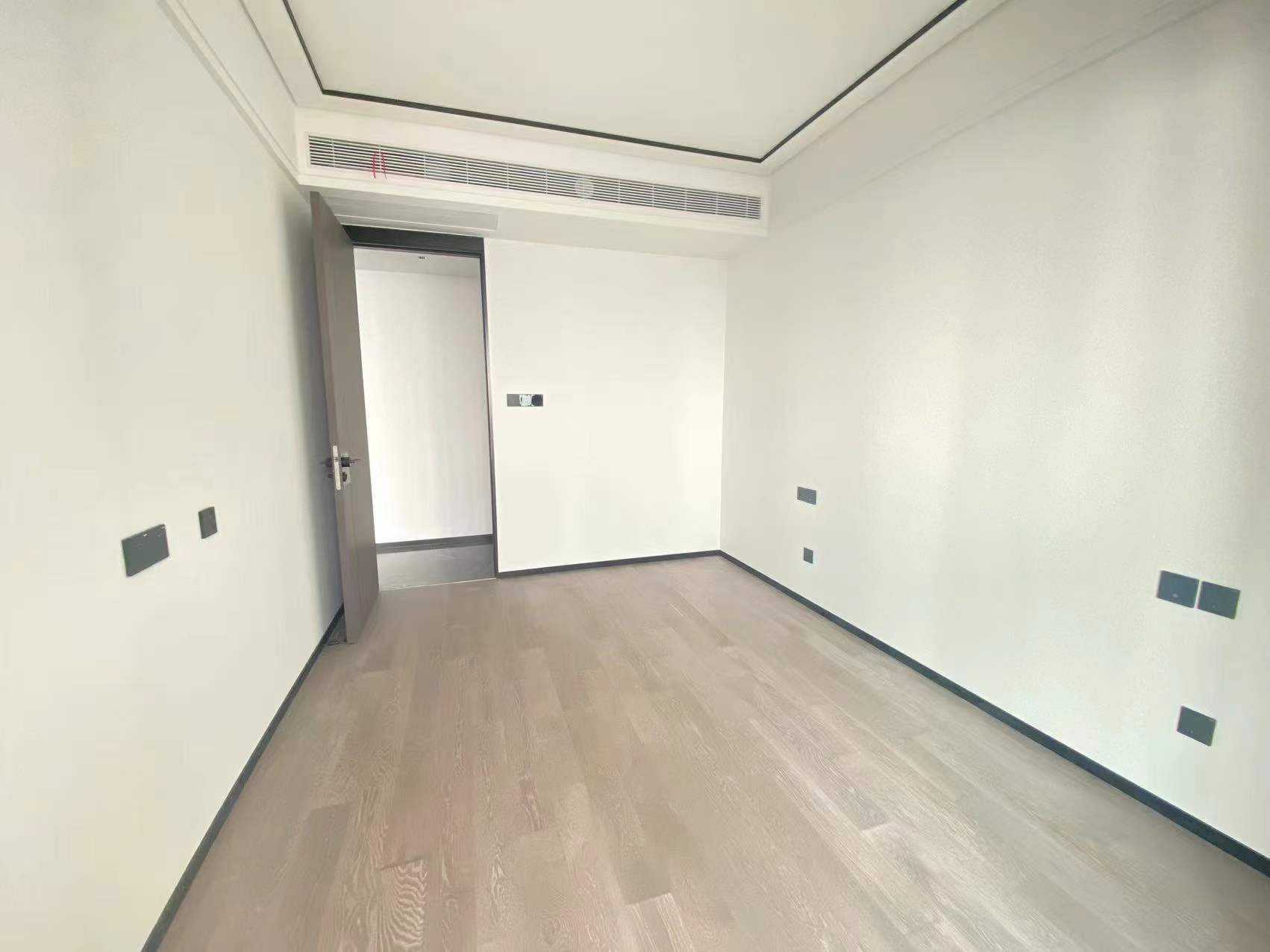 滨江玺 4室2厅2卫 143.76m&sup2;