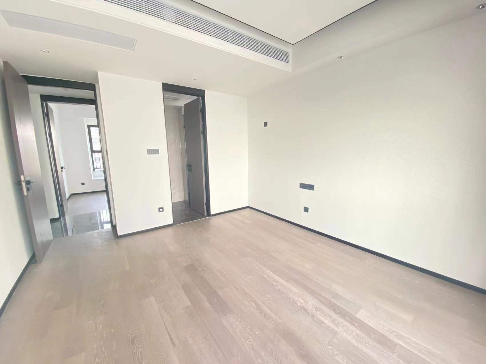 滨江玺 4室2厅2卫 143.76m&sup2;