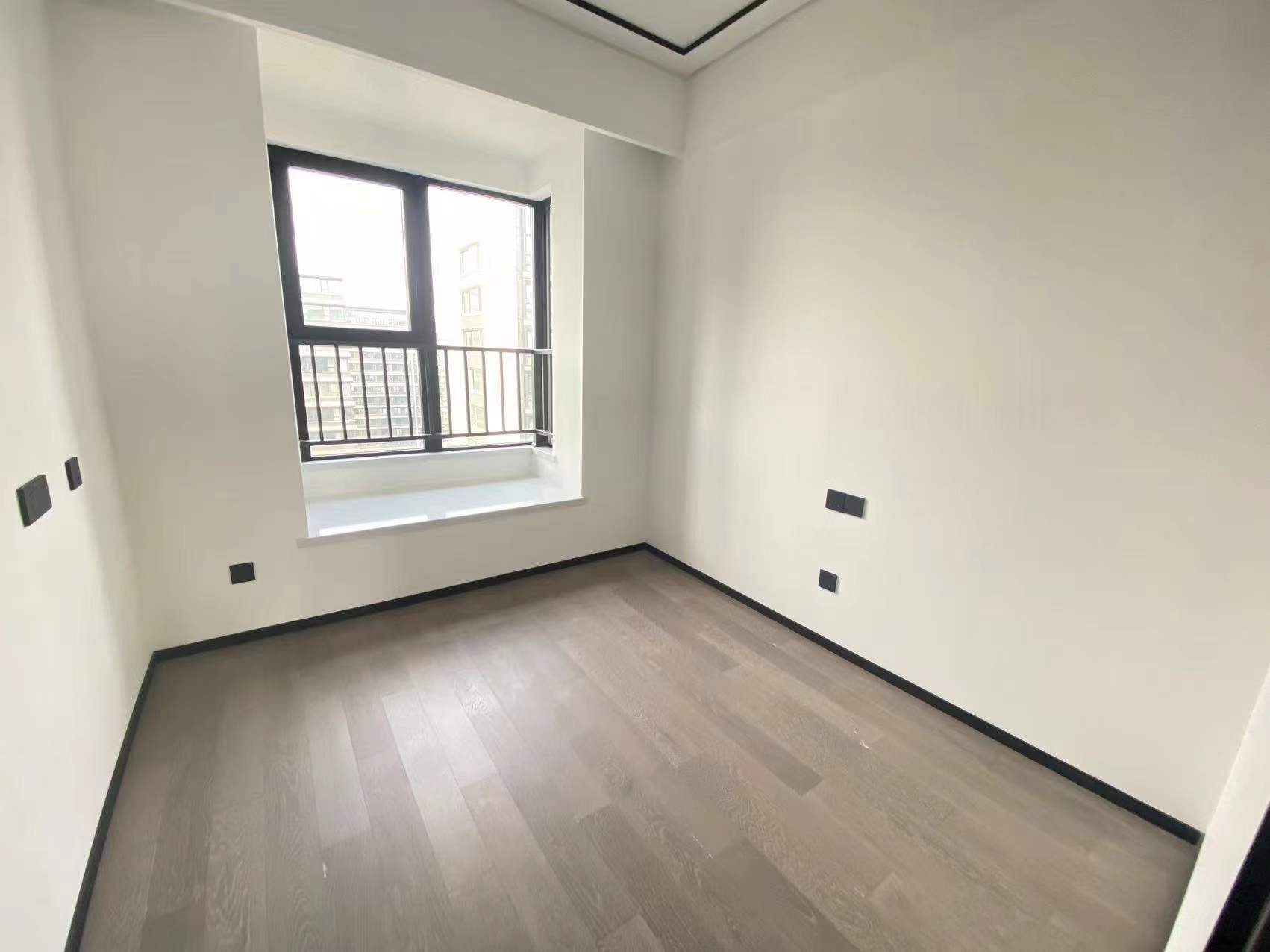 滨江玺 4室2厅2卫 143.76m&sup2;