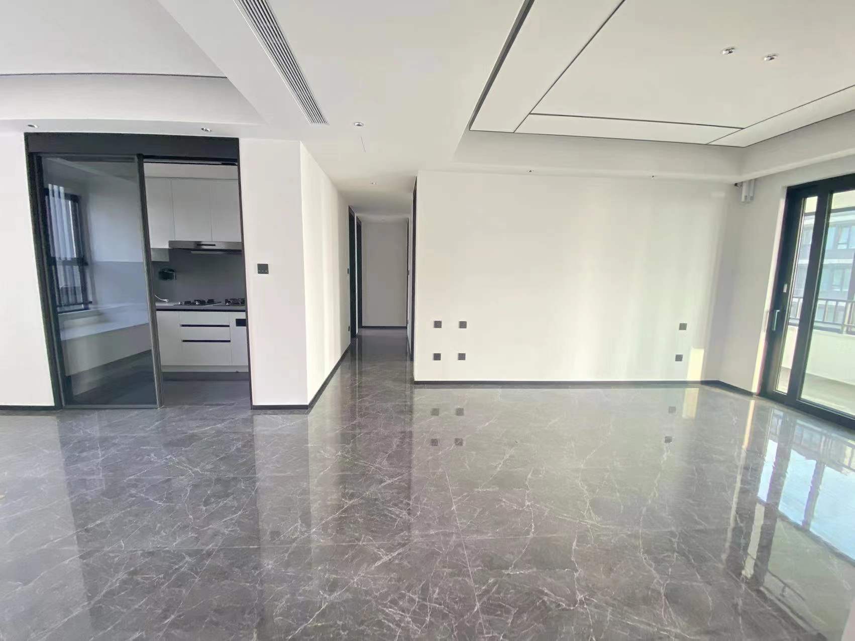 滨江玺 4室2厅2卫 143.76m&sup2;