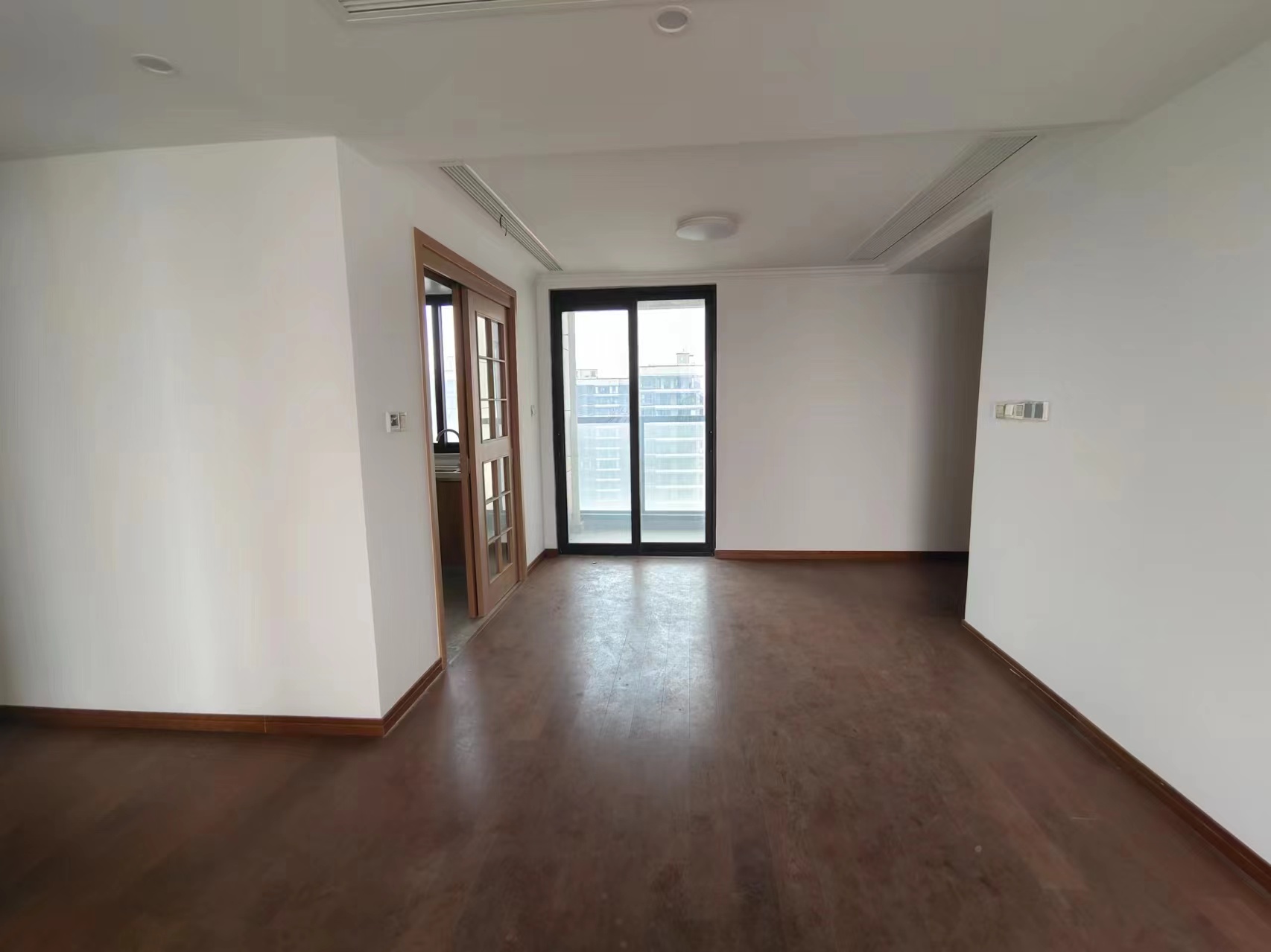 雍华府 3室2厅1卫 114m&sup2;