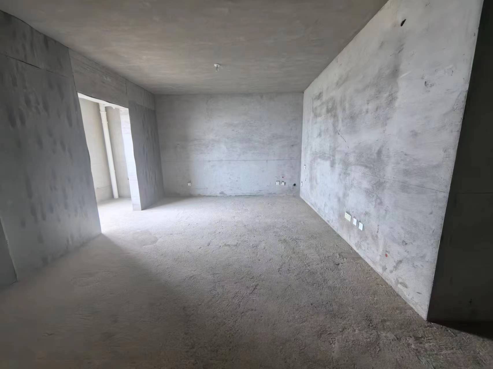新瑞文化翡翠园 3室2厅2卫 143.00m²