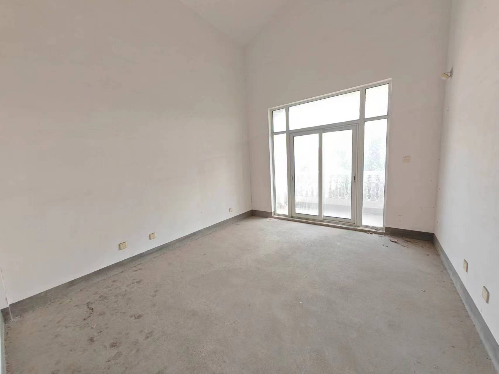 优山美地花园南区 5室2厅3卫 555.69m&sup2;