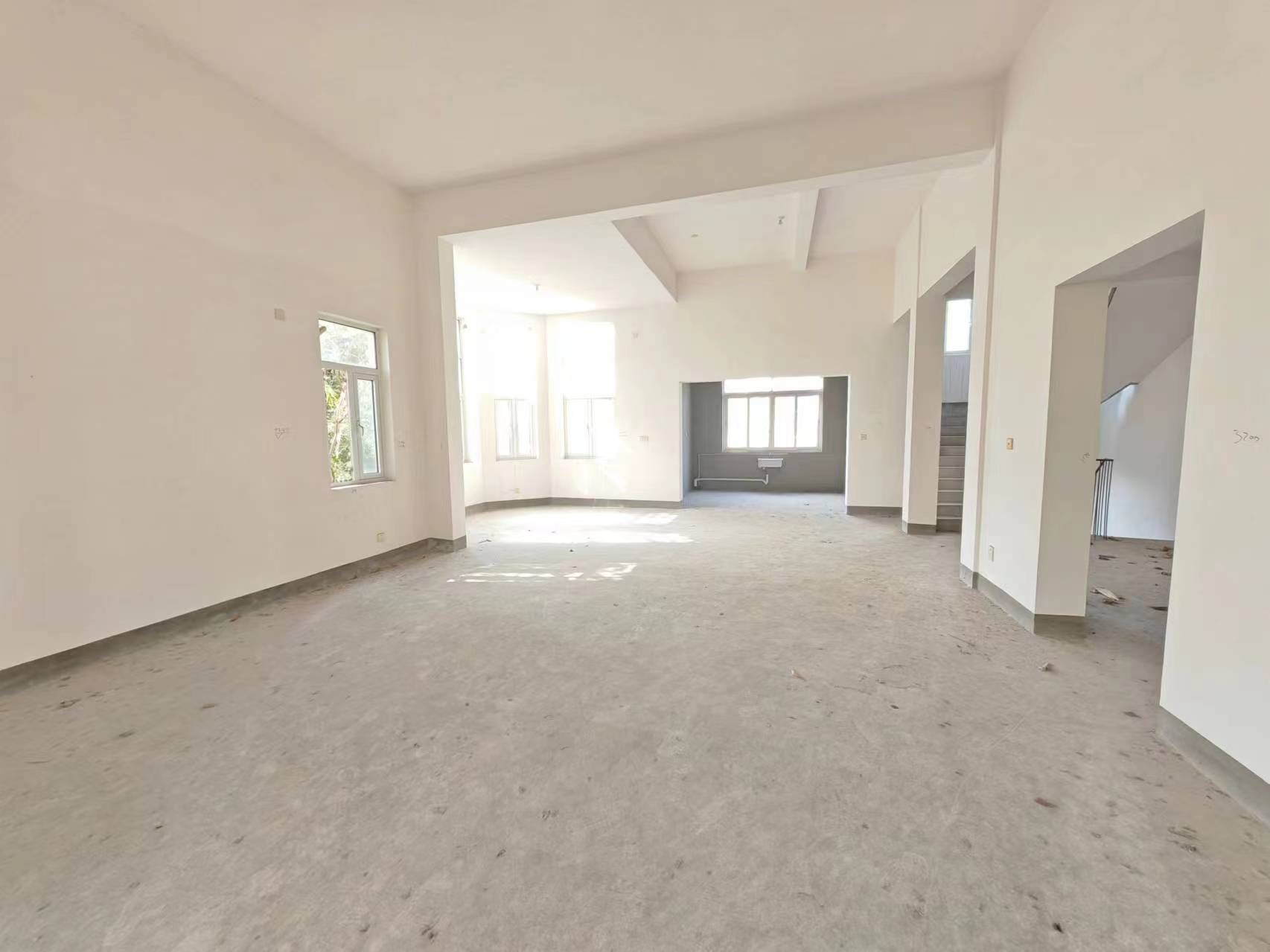 优山美地花园南区 5室2厅3卫 555.69m&sup2;
