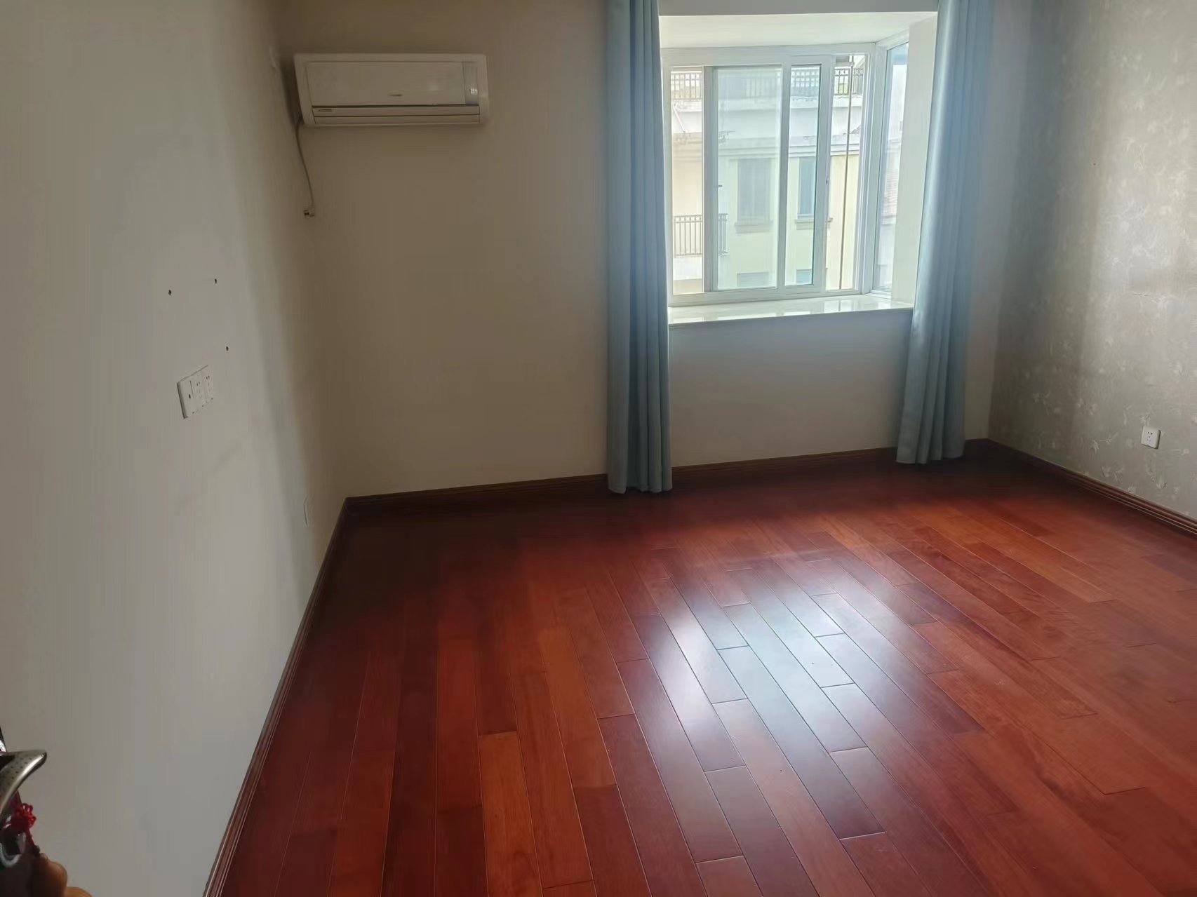 天润锦园 5室2厅2卫 240m&sup2;