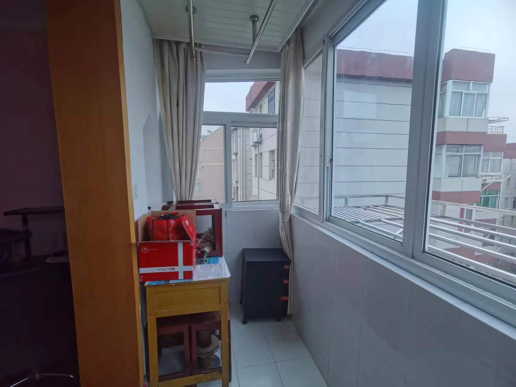 光明东村三期 1室1厅1卫 45.95m&sup2;