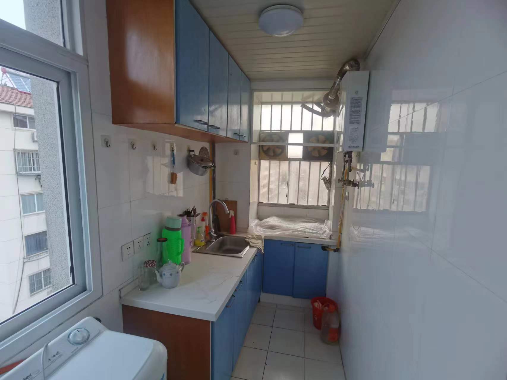 光明东村三期 1室1厅1卫 45.95m&sup2;