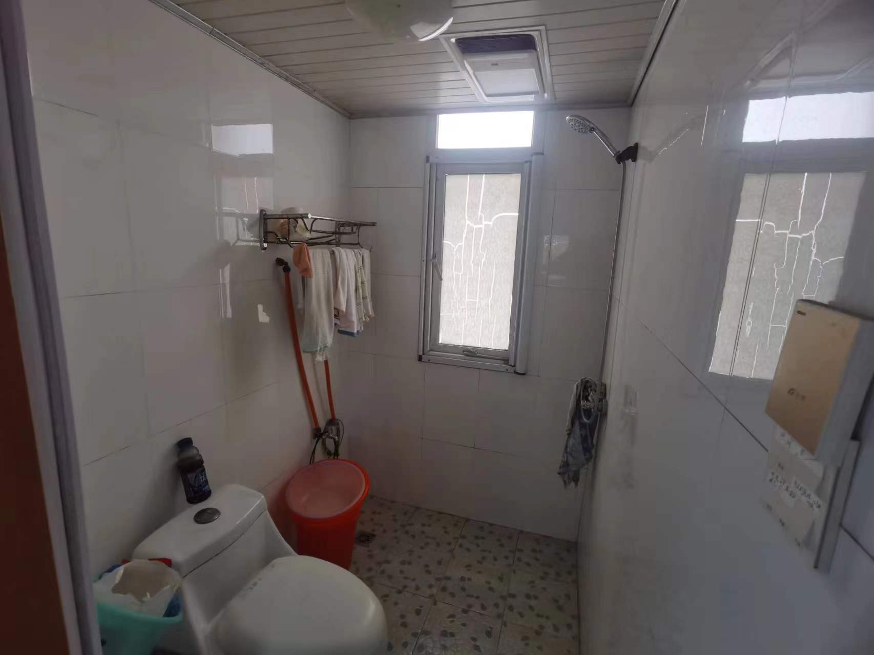 光明东村三期 1室1厅1卫 45.95m&sup2;