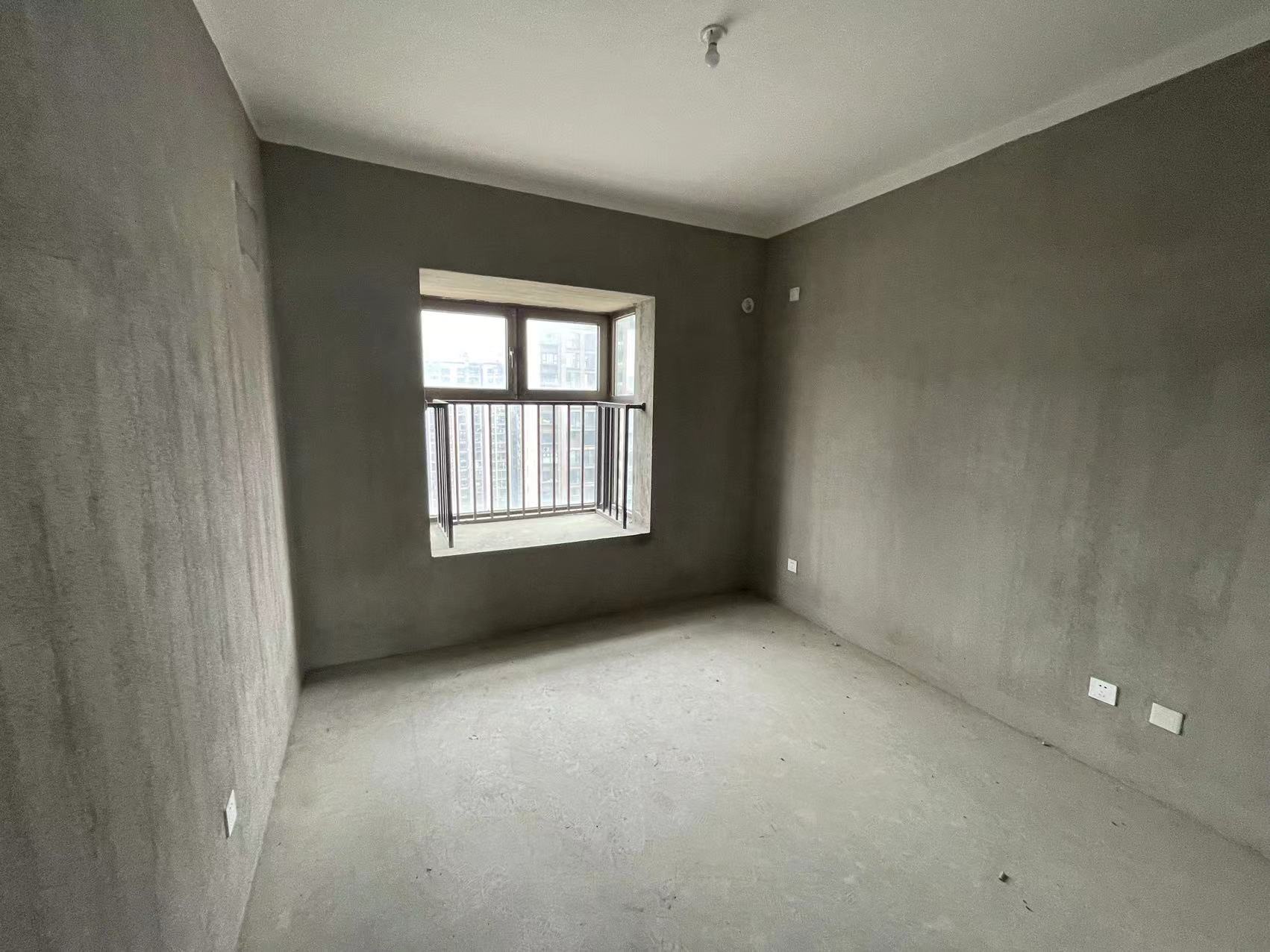 华强城 4室2厅2卫 158m&sup2;