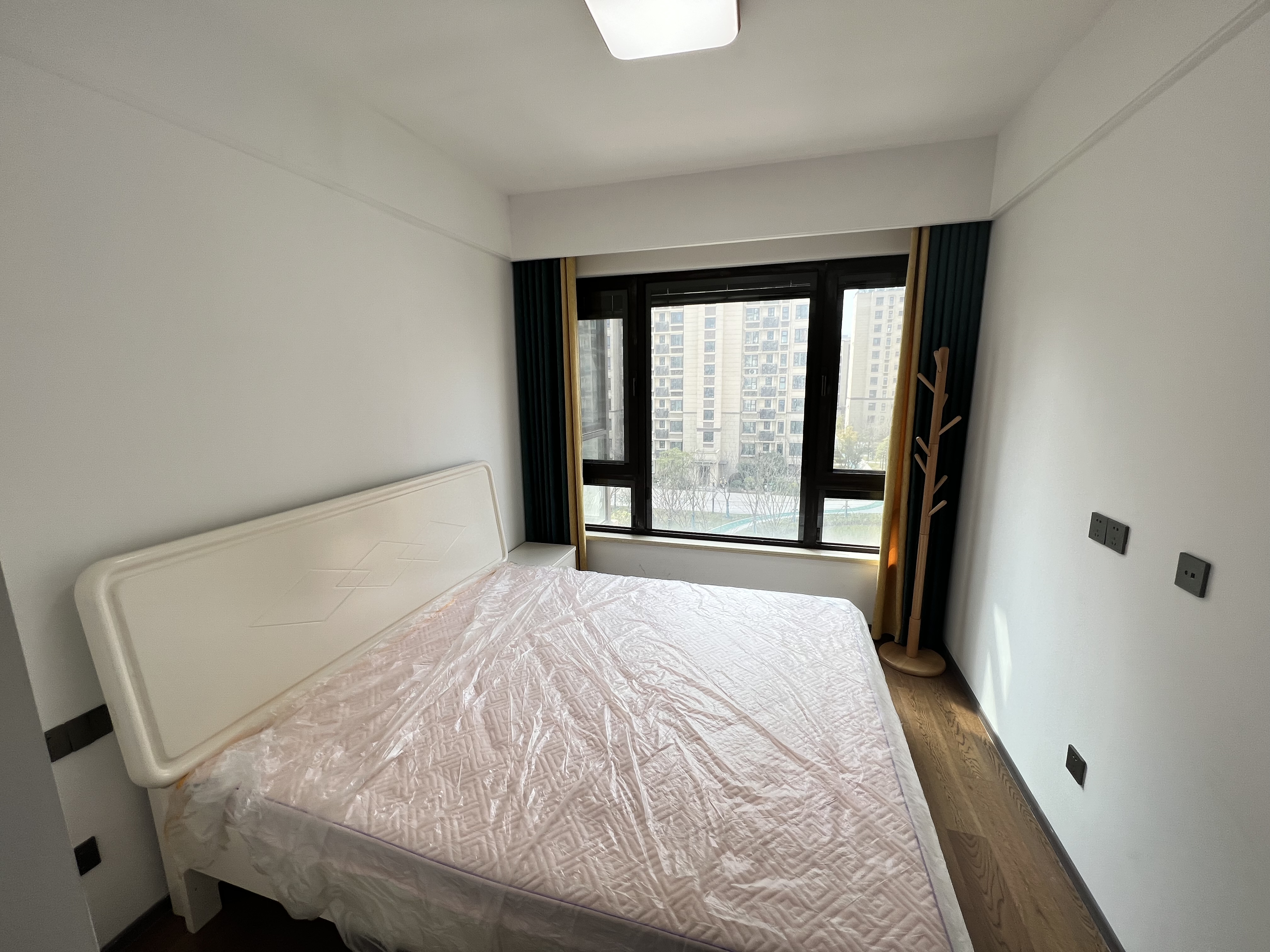 春风南岸东园 4室2厅2卫 142m&sup2;