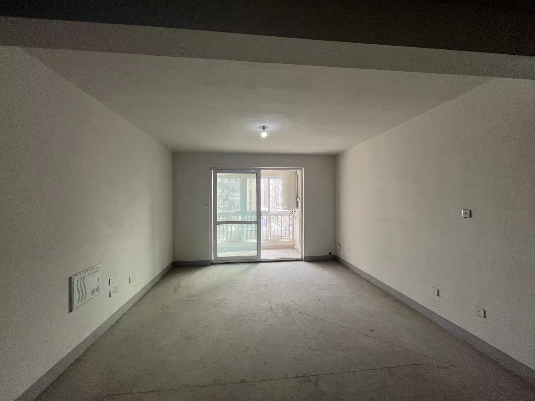江畔花苑 3室2厅2卫 147.61m&sup2;