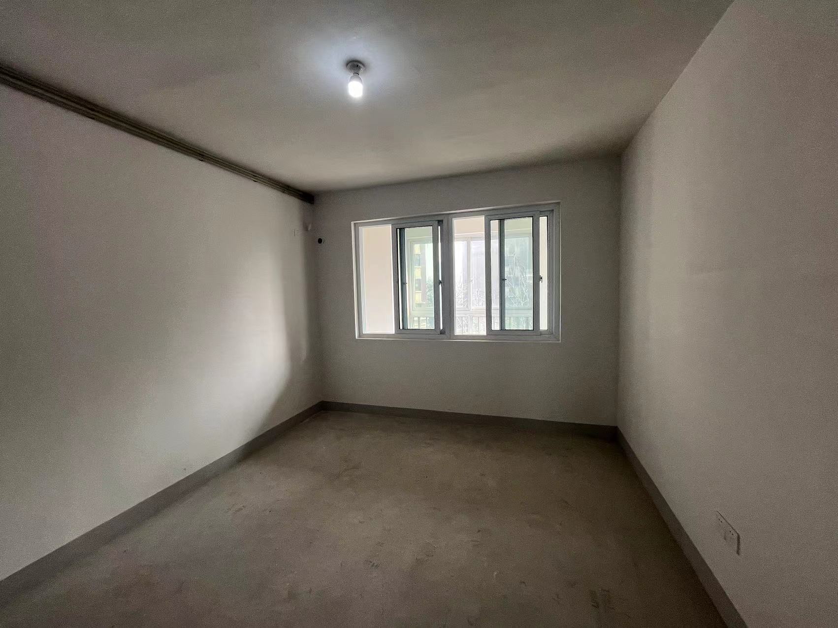 江畔花苑 3室2厅2卫 147.61m&sup2;