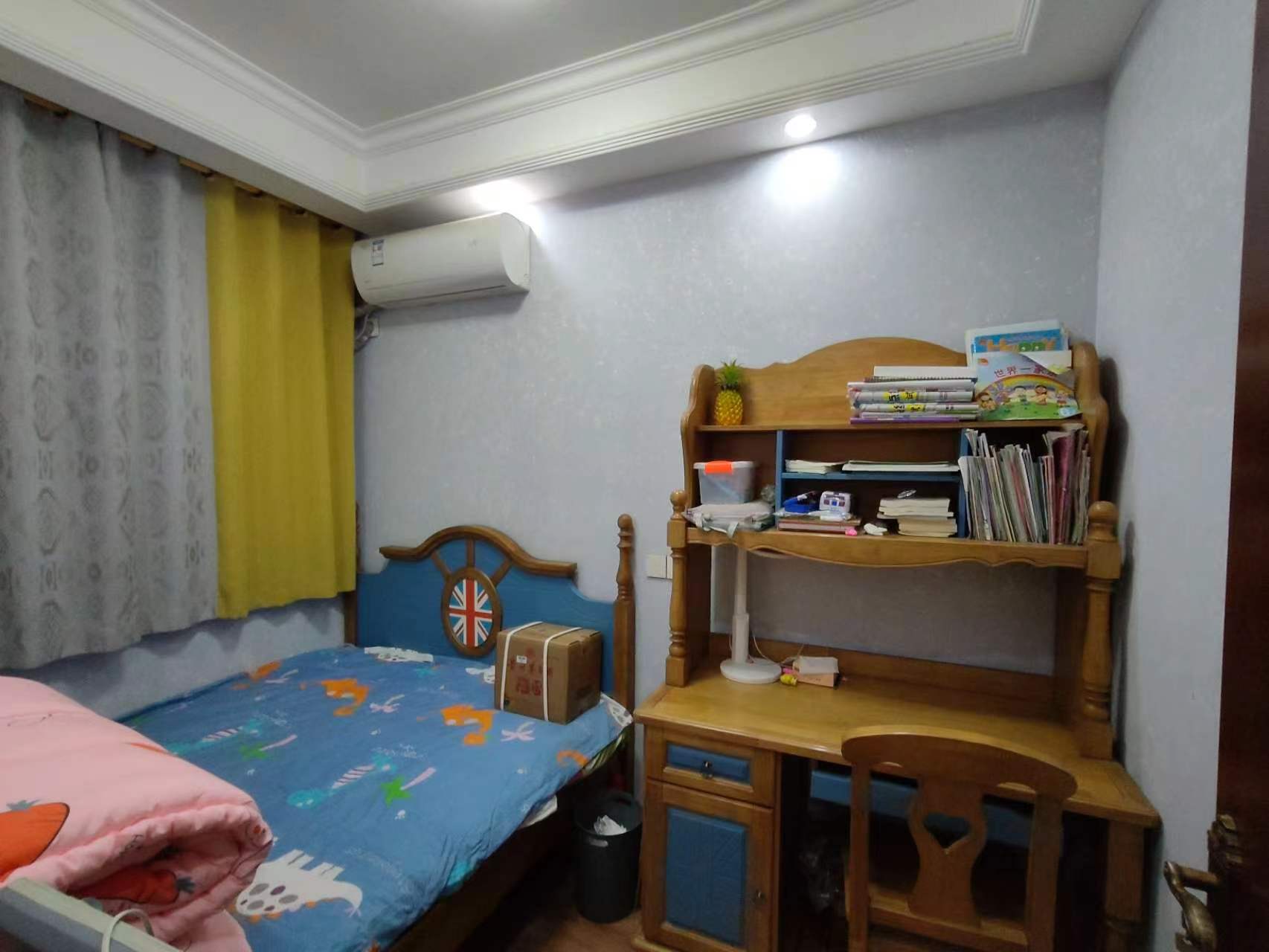 中南世纪花城三期 3室2厅1卫 106m²