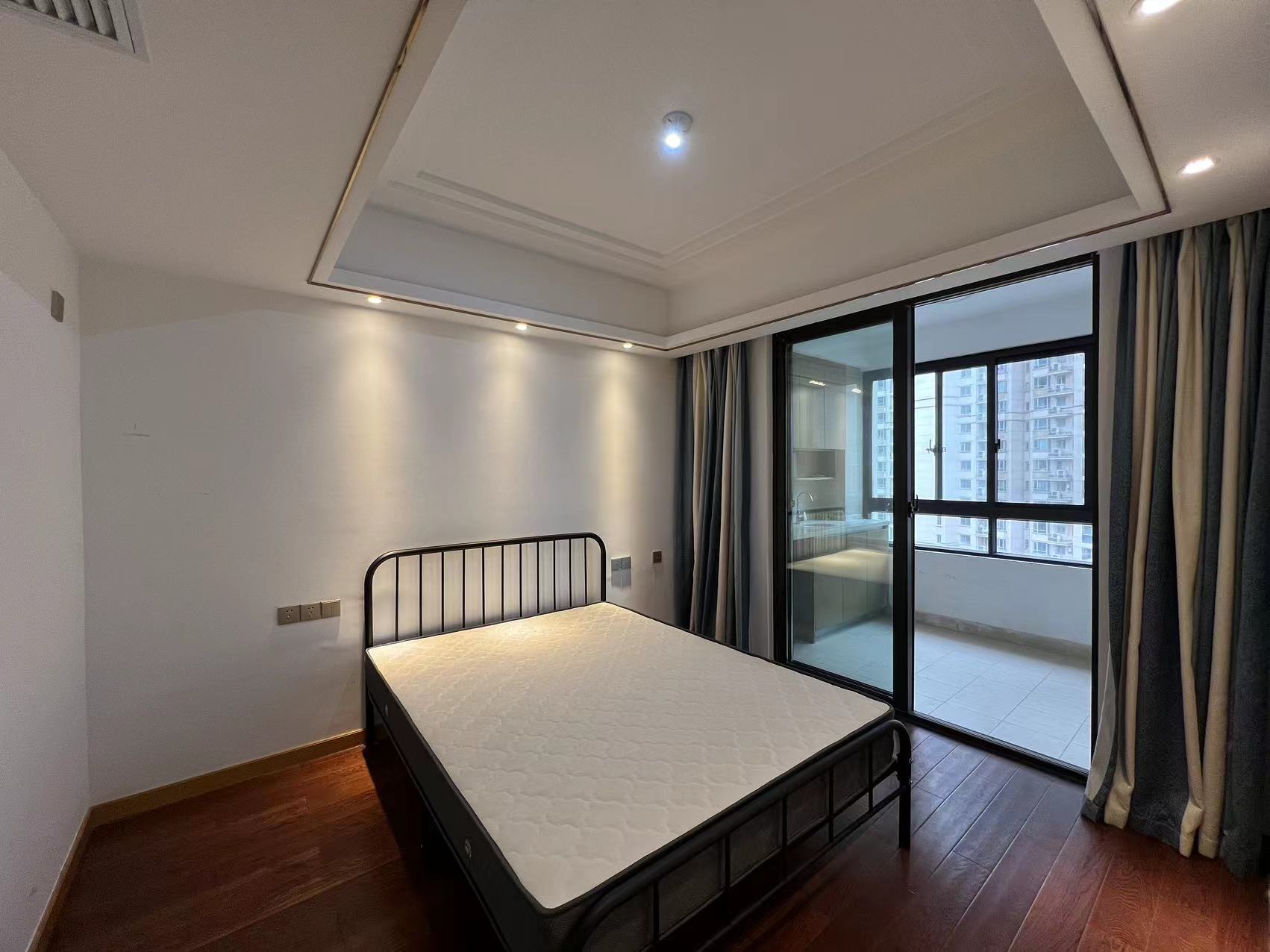 中南世纪花城三期 3室2厅2卫 137.37m&sup2;