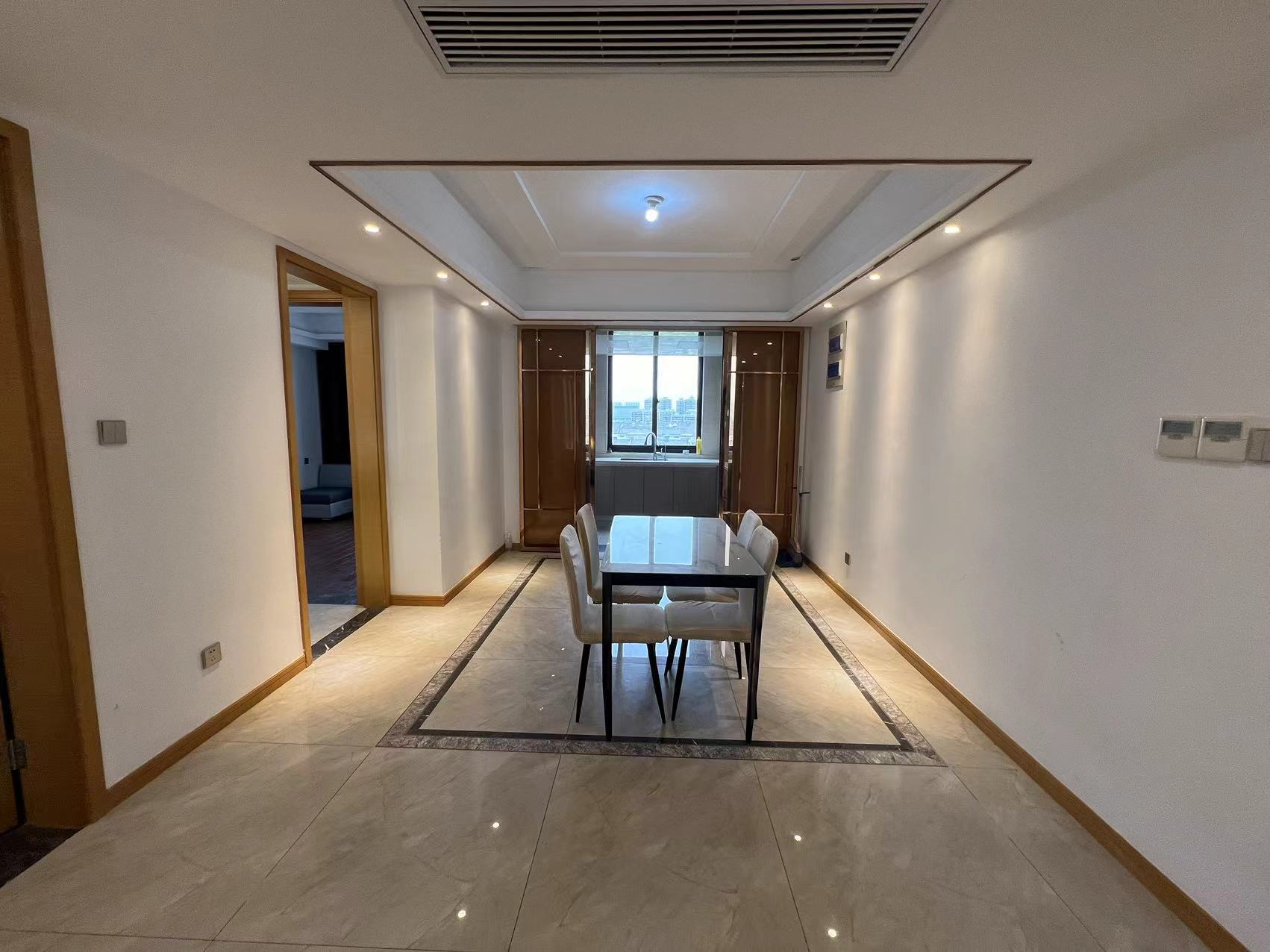 中南世纪花城三期 3室2厅2卫 137.37m&sup2;