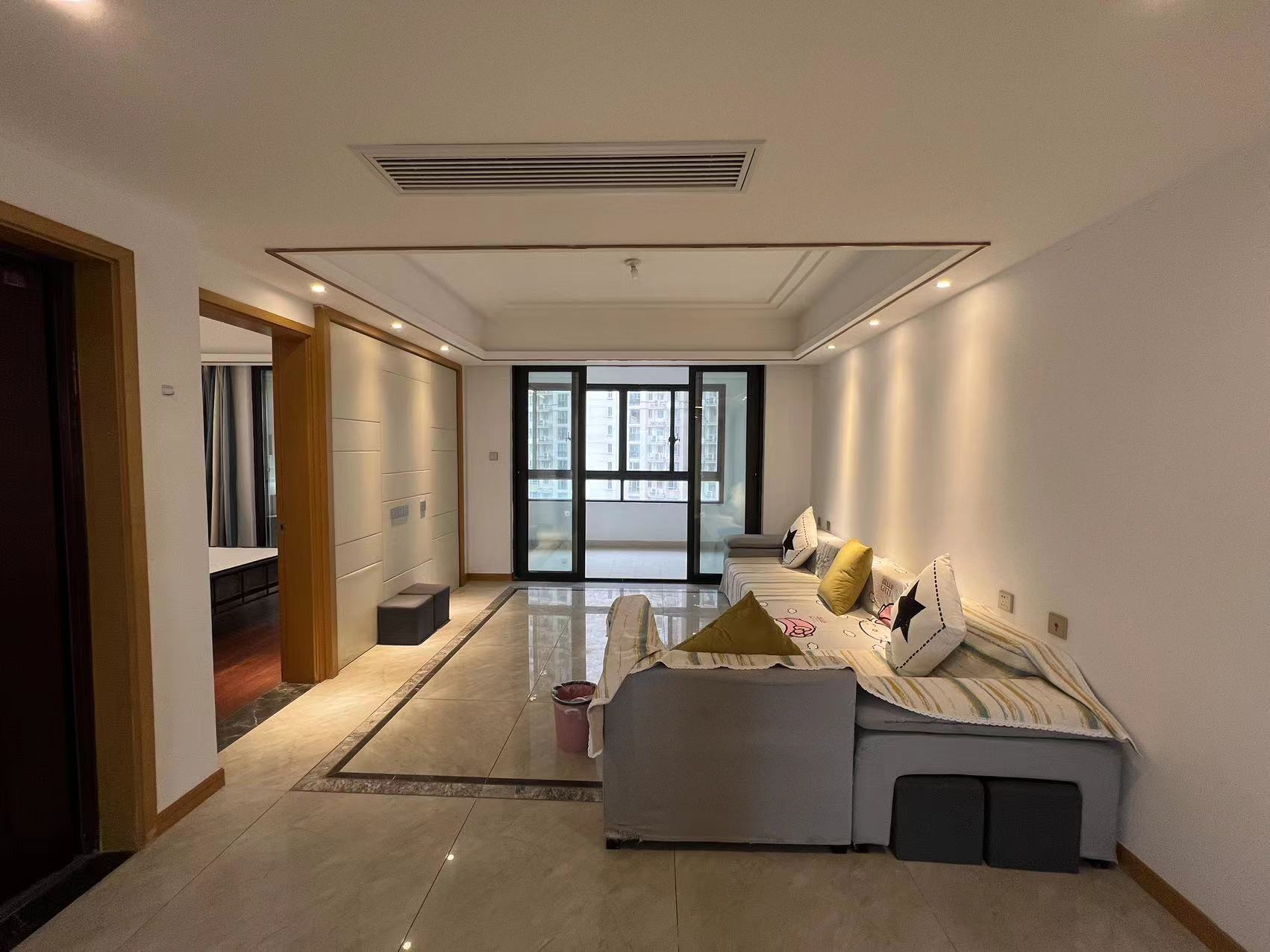 中南世纪花城三期 3室2厅2卫 137.37m&sup2;