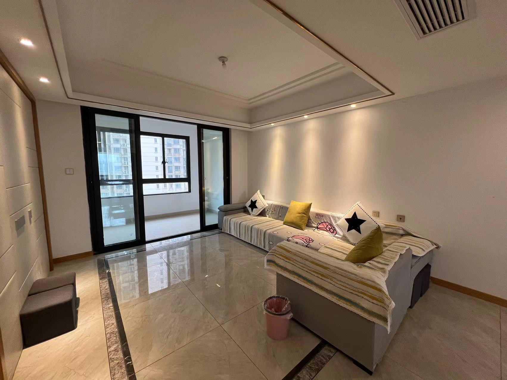 中南世纪花城三期 3室2厅2卫 137.37m²