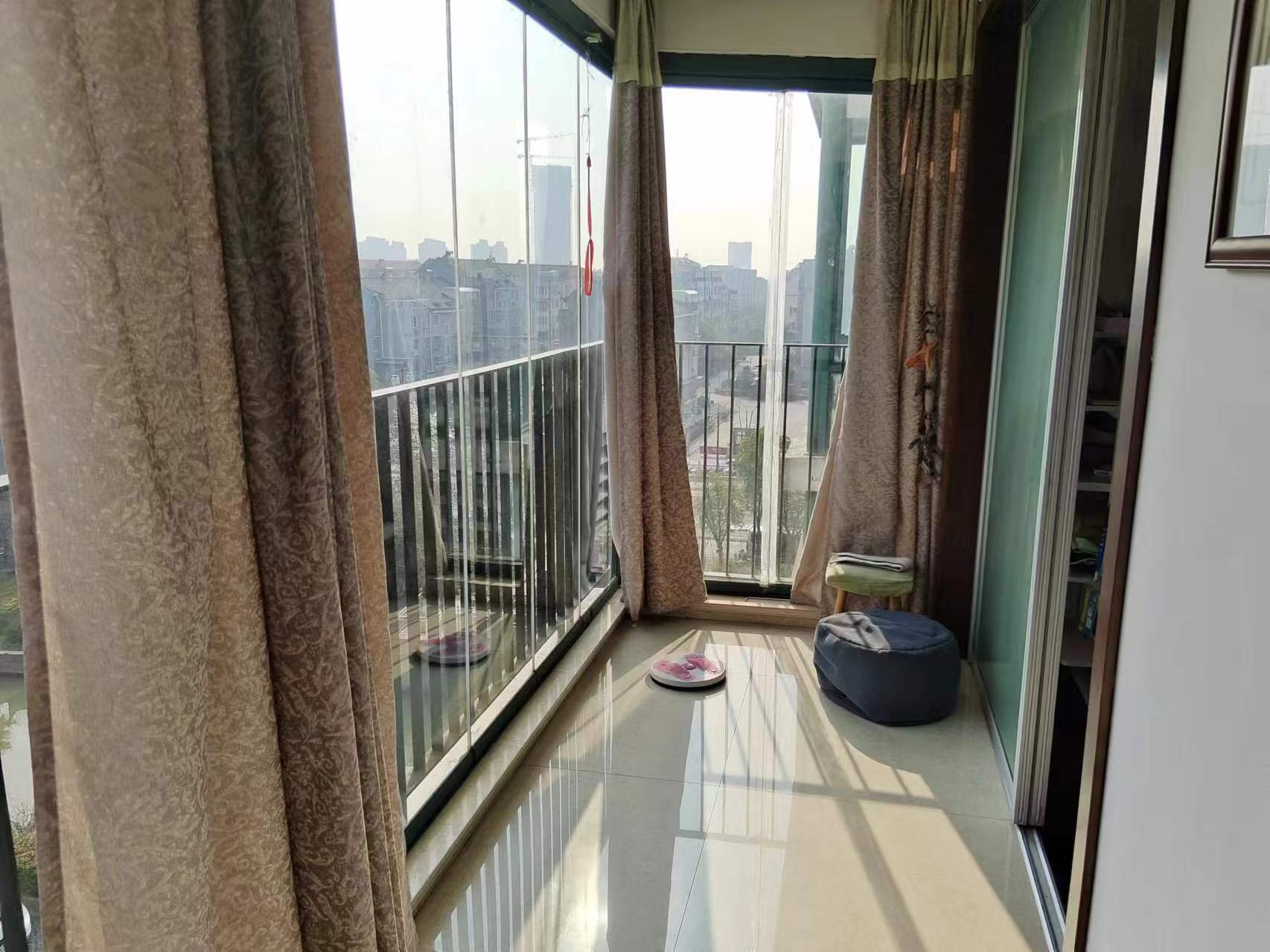 新城小区 4室2厅2卫 120.00m&sup2;
