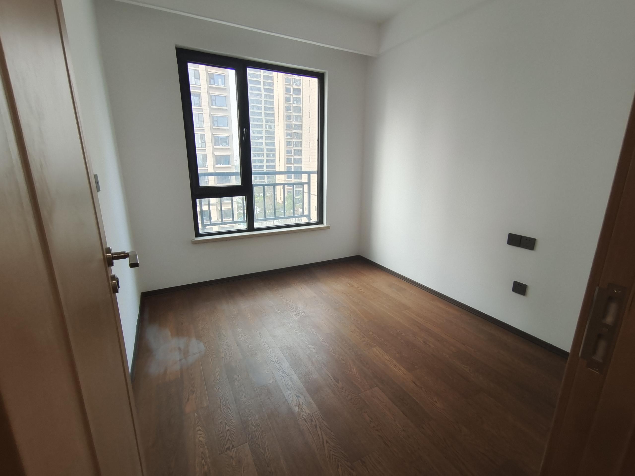 春风南岸东园 5室2厅2卫 142m&sup2;