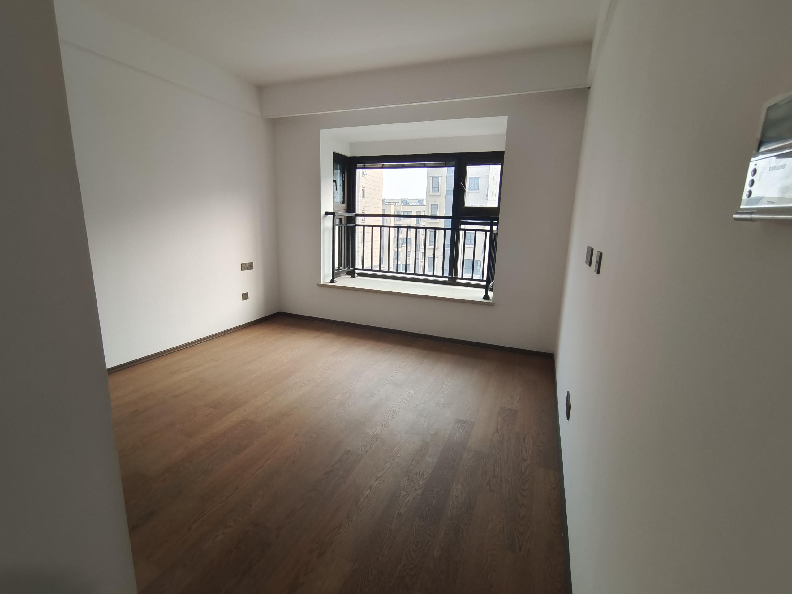 春风南岸东园 5室2厅2卫 142m&sup2;