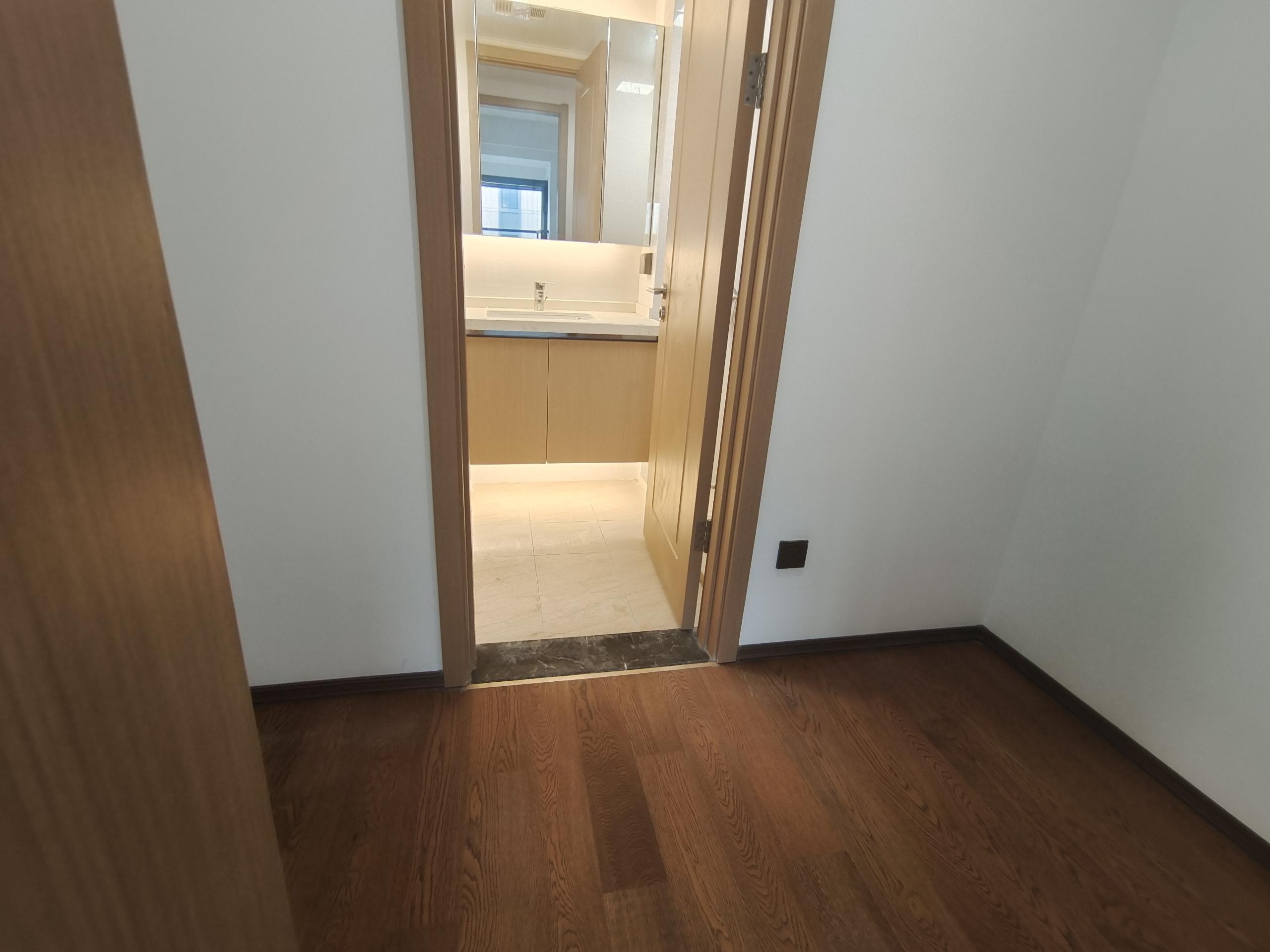 春风南岸东园 5室2厅2卫 142m&sup2;