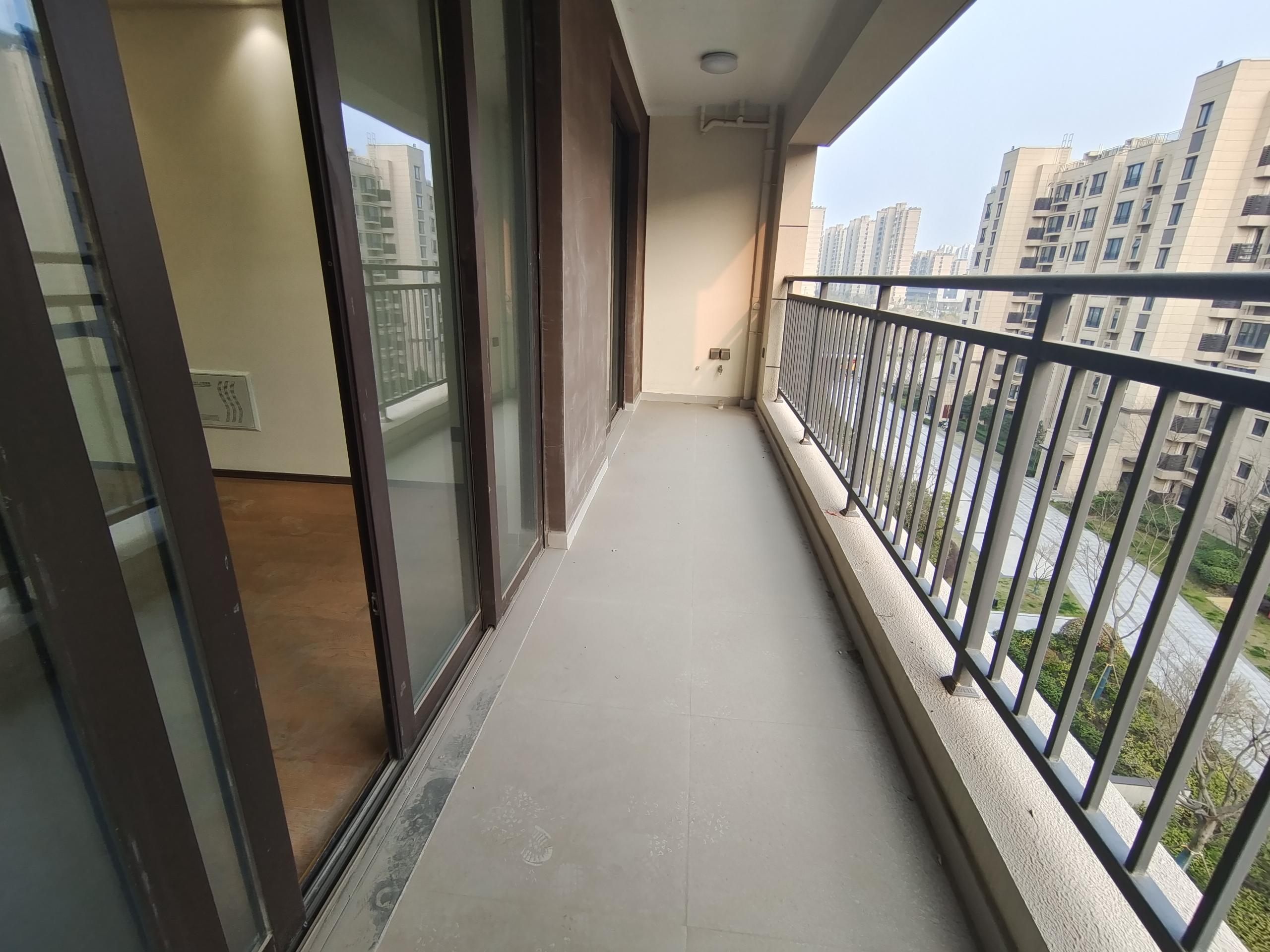 春风南岸东园 5室2厅2卫 142m&sup2;