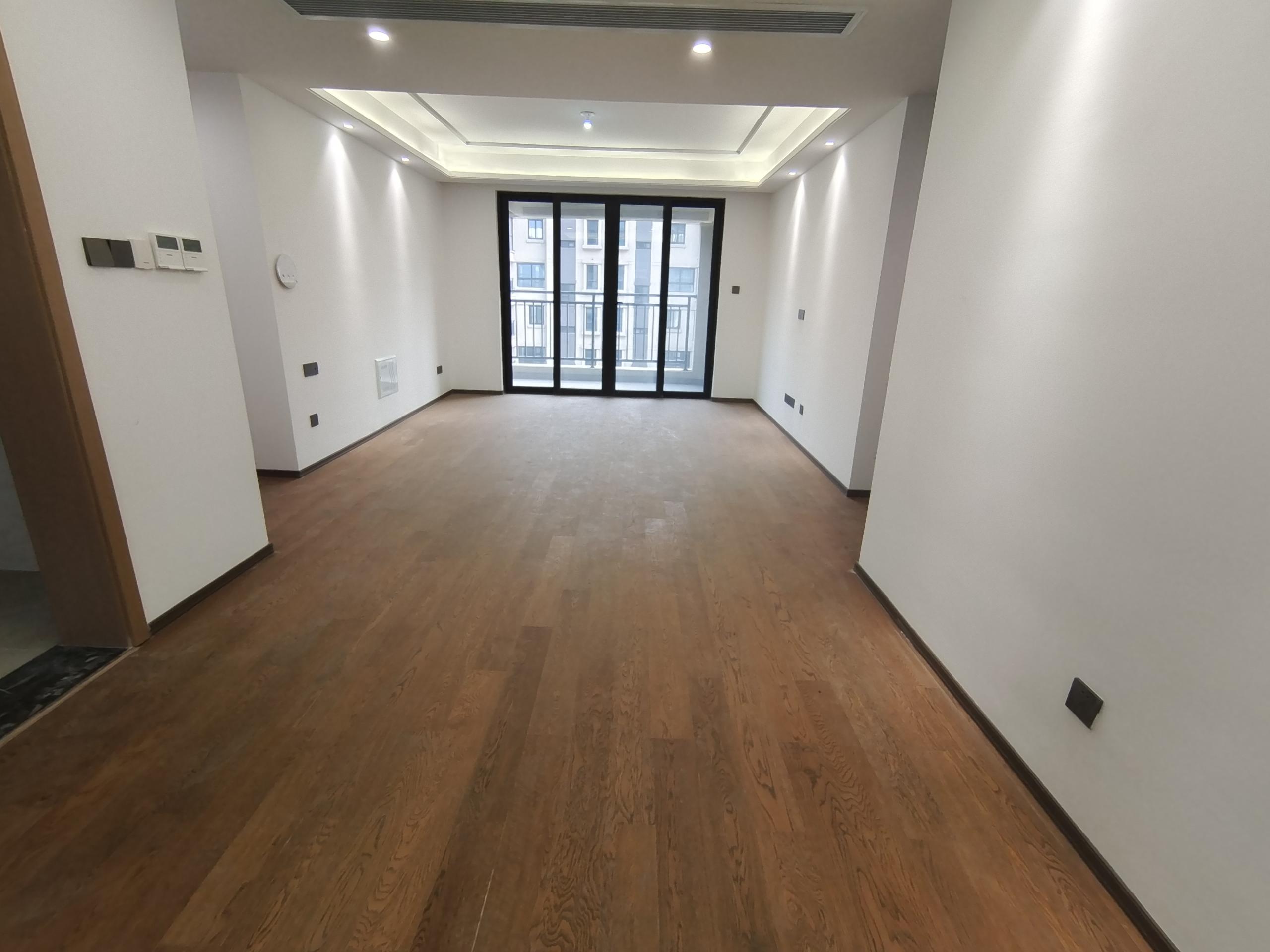 春风南岸东园 5室2厅2卫 142m²