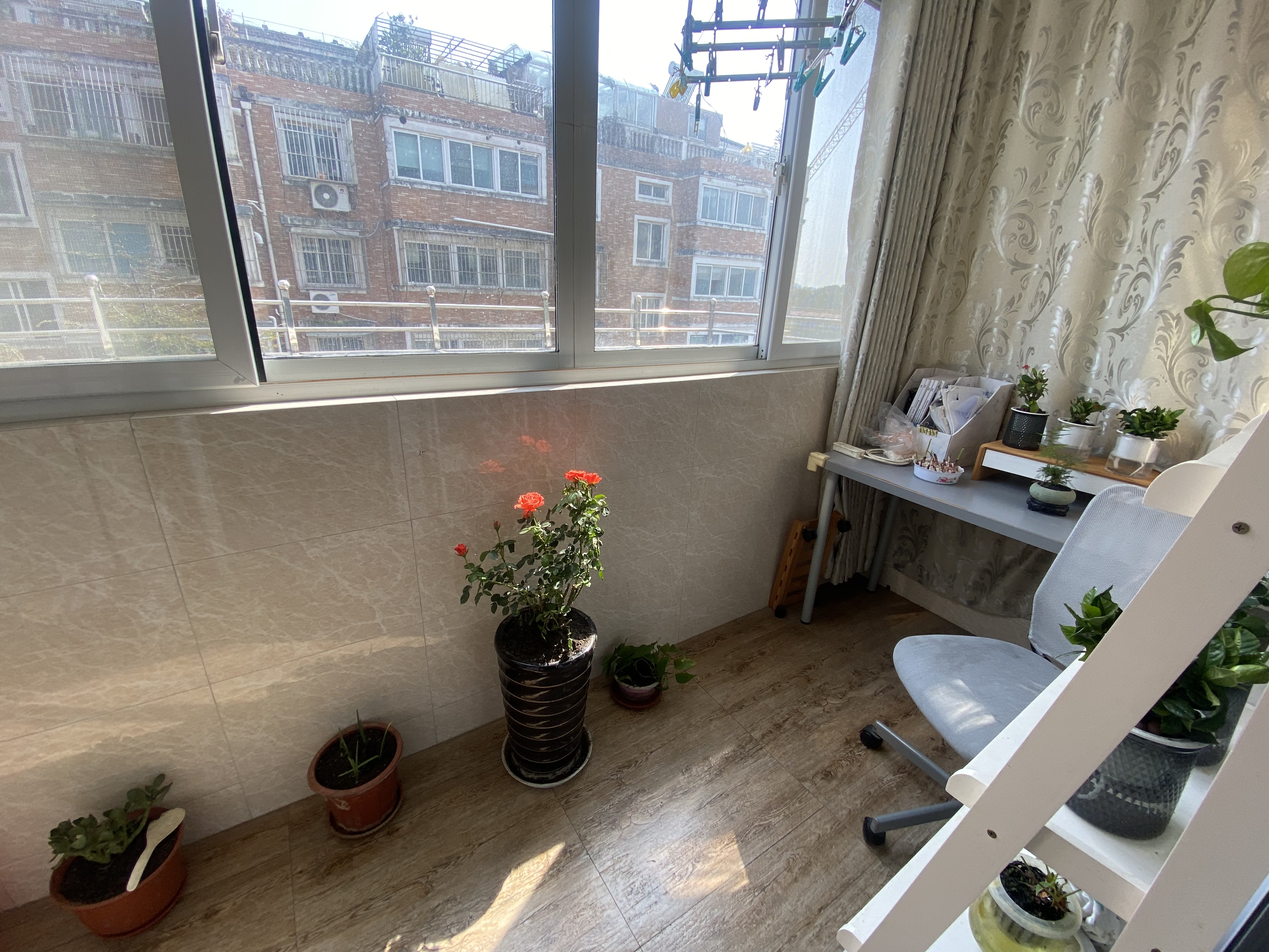 滨江花园 3室1厅1卫 102.87m&sup2;