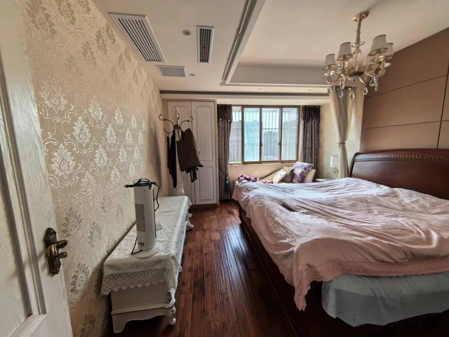 御景湾 3室2厅2卫 174m&sup2;