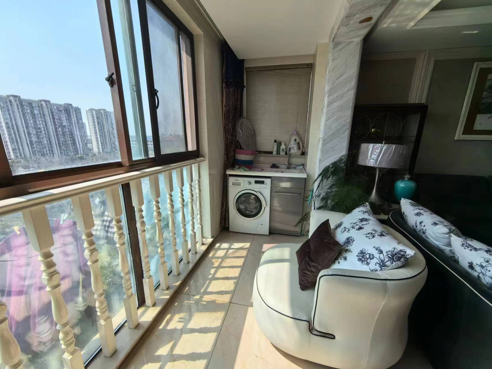 御景湾 3室2厅2卫 174m&sup2;
