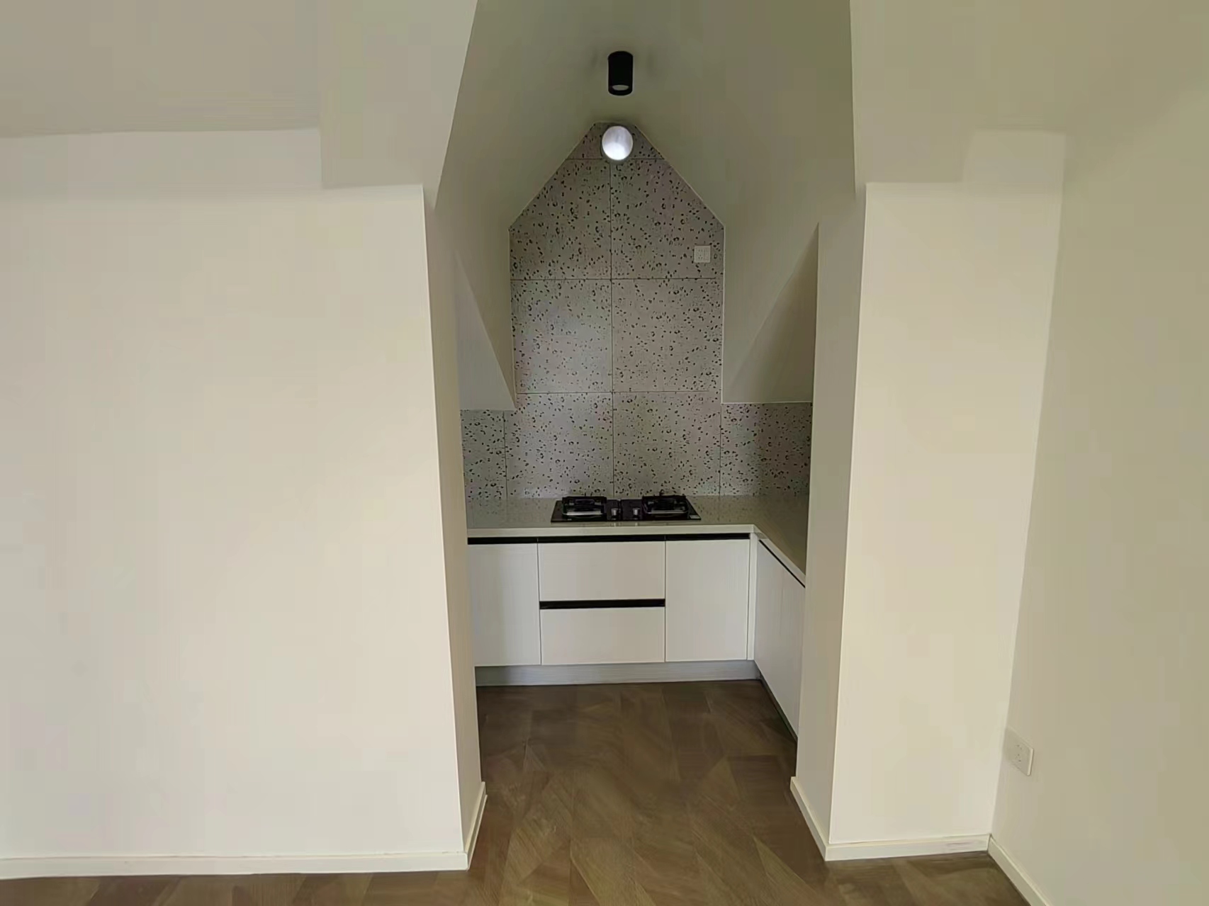 新海通花园 3室1厅1卫 104.00m&sup2;