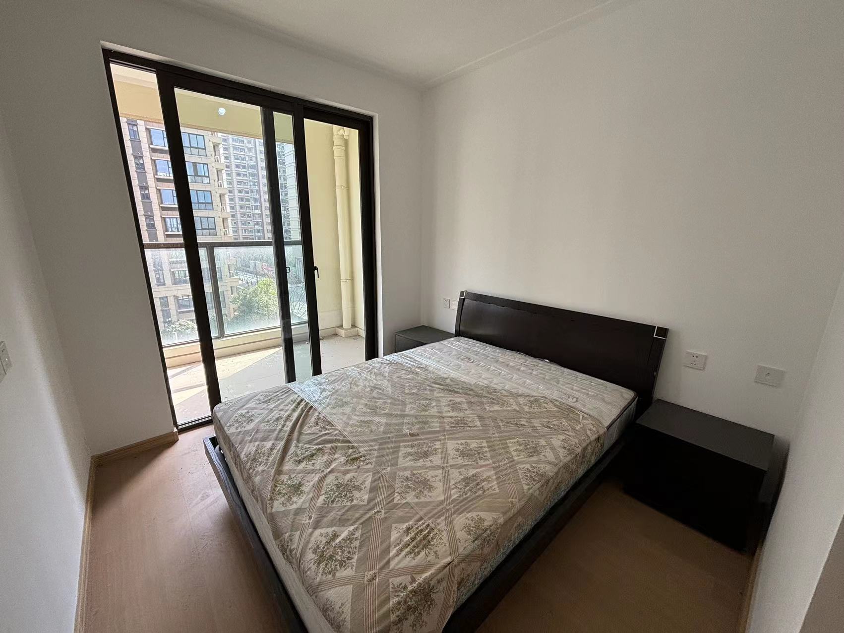 时光漫城 4室2厅2卫 125m&sup2;