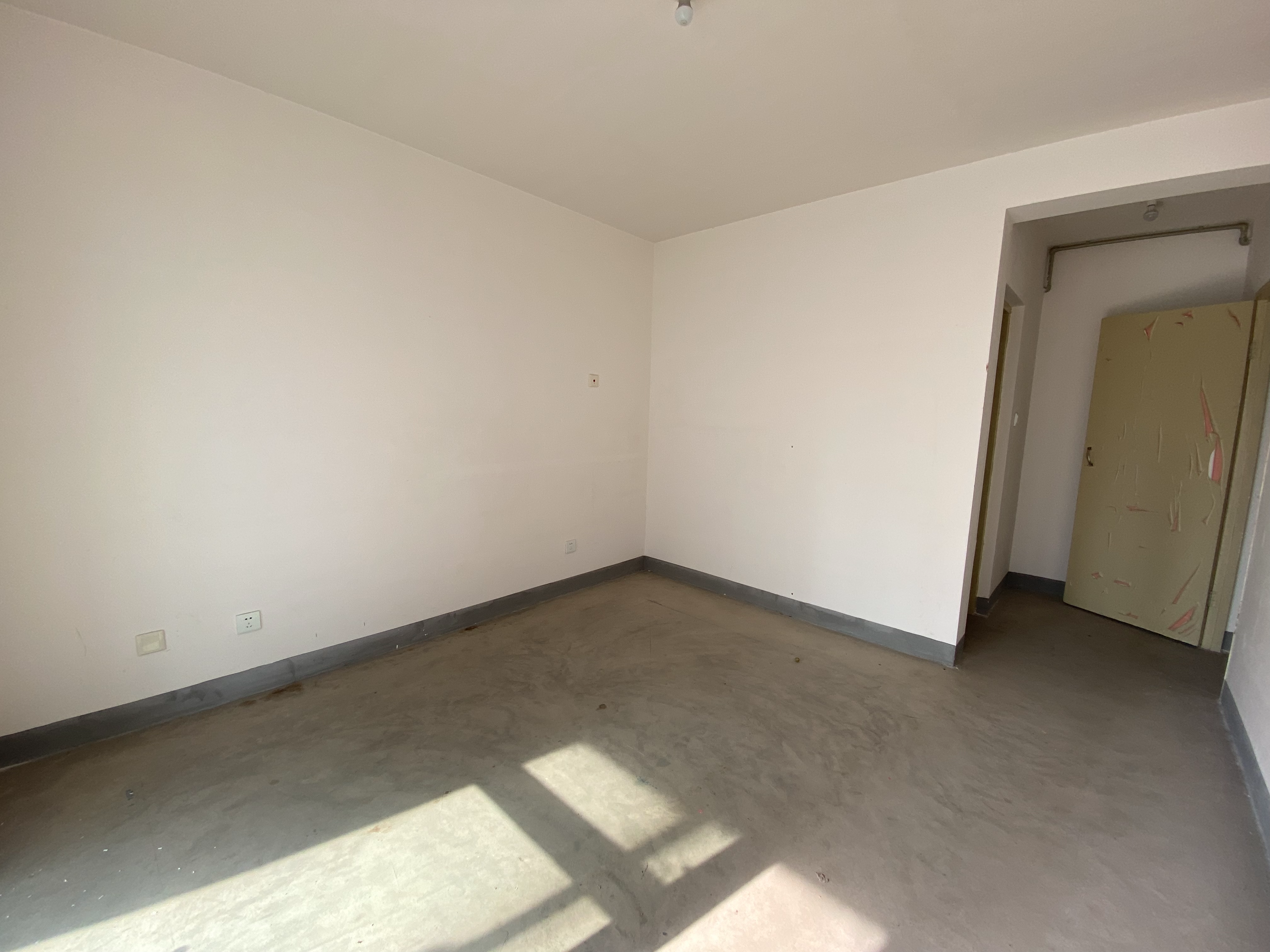 临江家园 3室2厅2卫 126.00m&sup2;