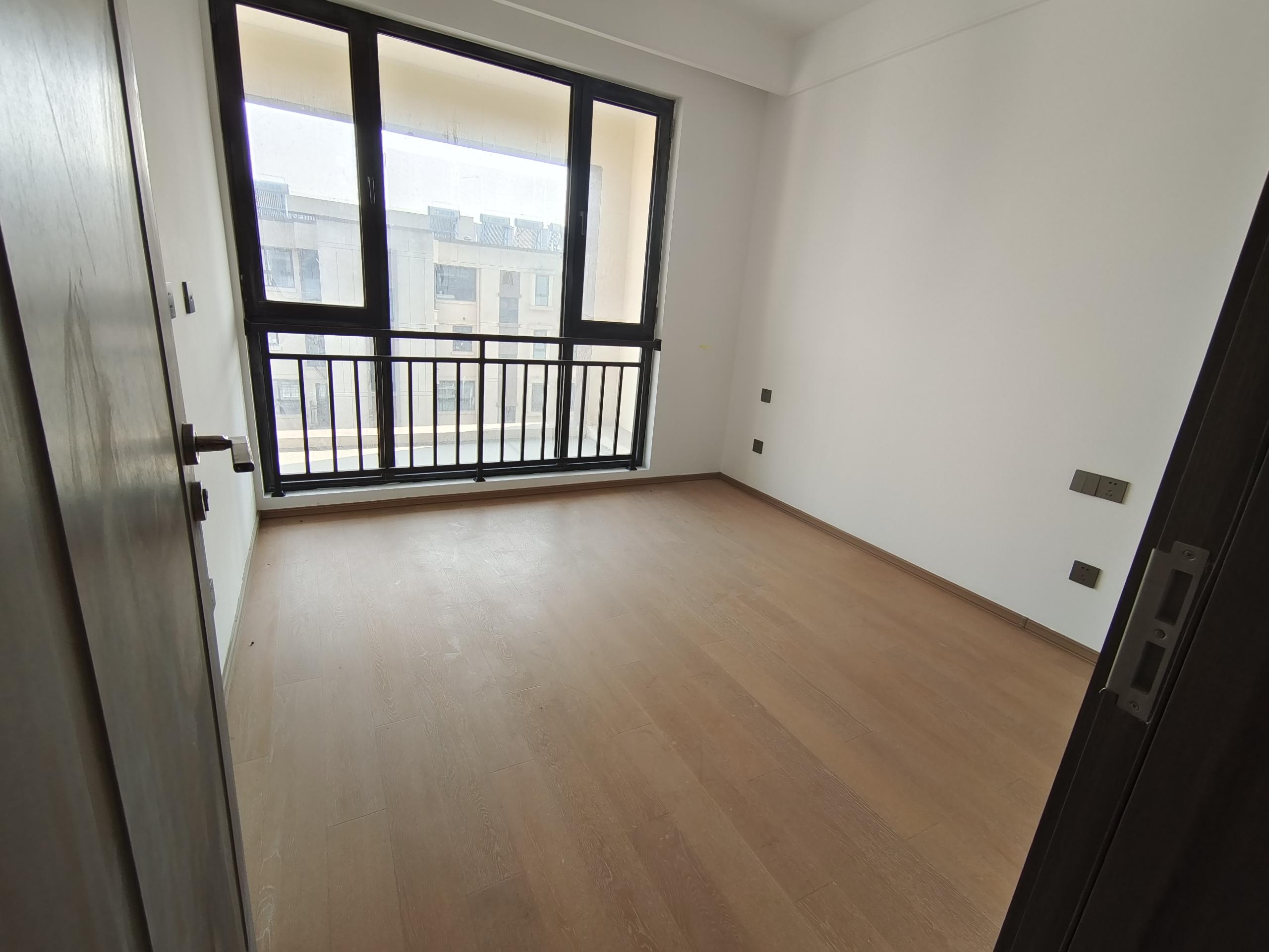 春风南岸东园 4室2厅3卫 167m&sup2;
