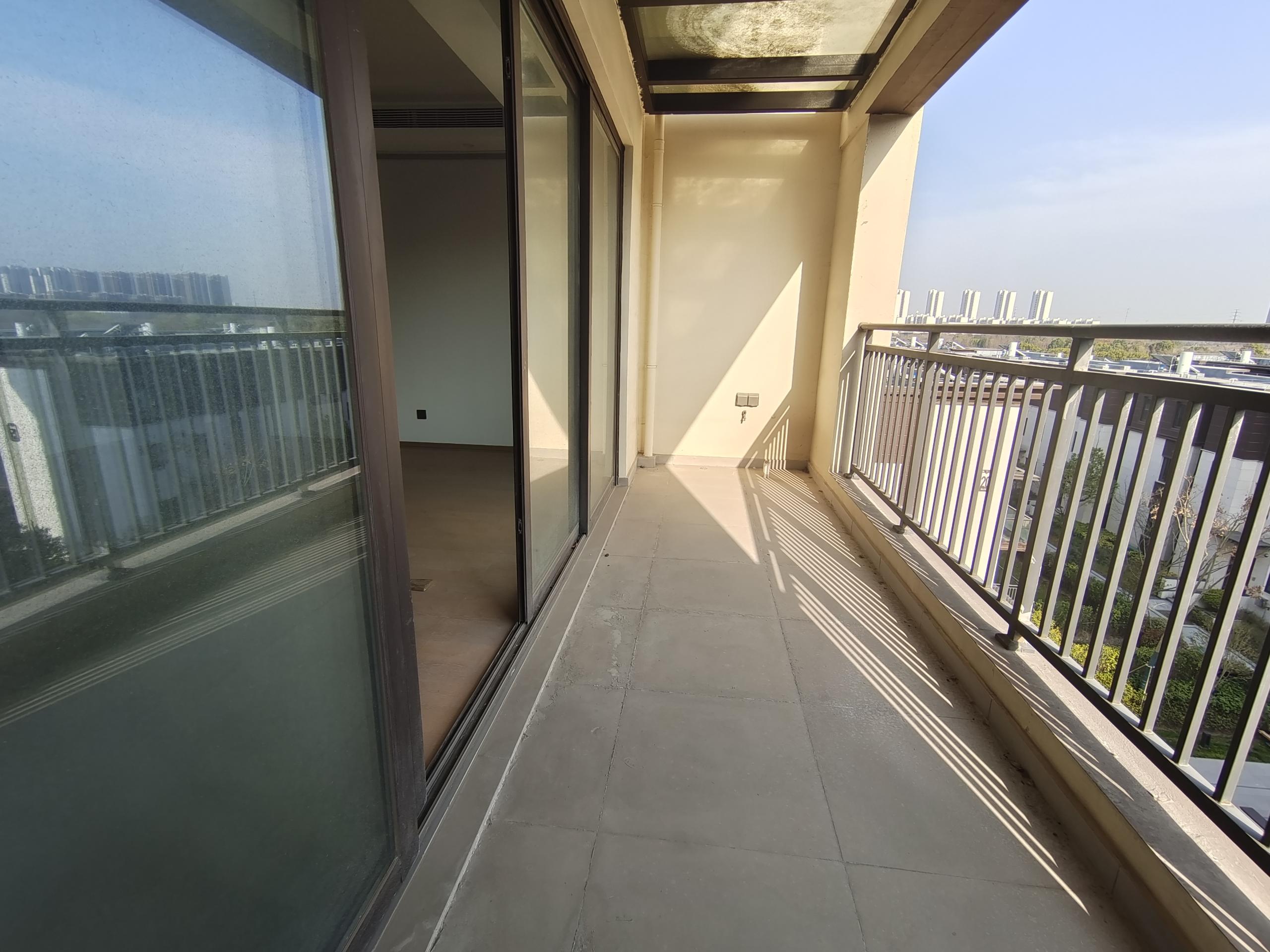 春风南岸东园 4室2厅3卫 167m&sup2;