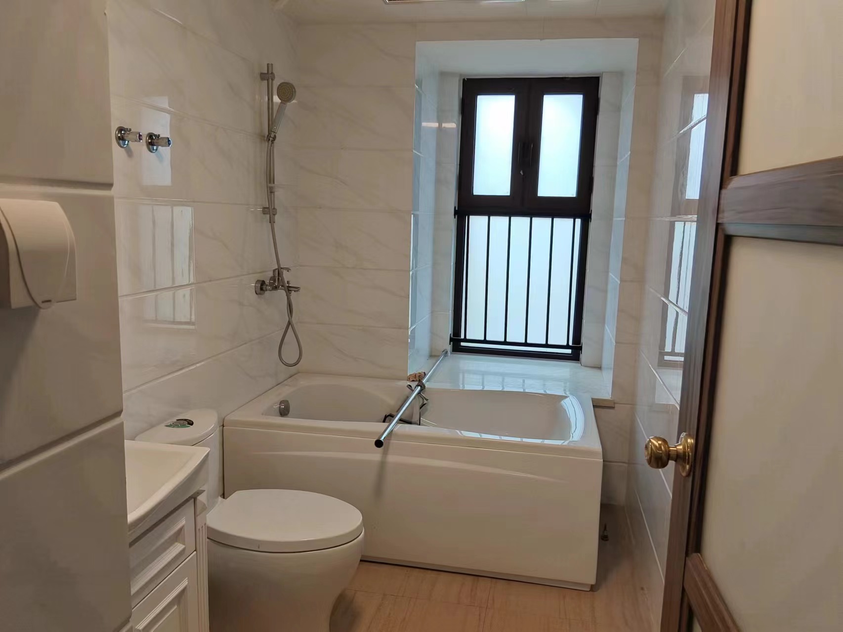 南通碧桂园翡翠华府 4室2厅2卫 144m&sup2;