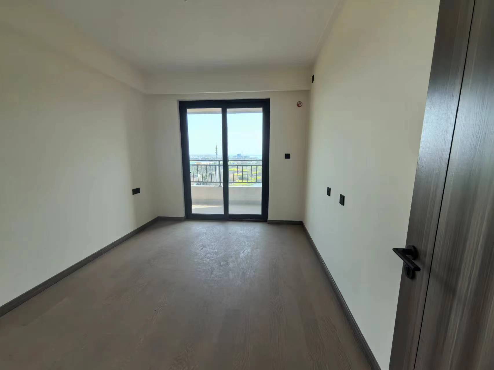 湖山源著 3室2厅2卫 115m&sup2;