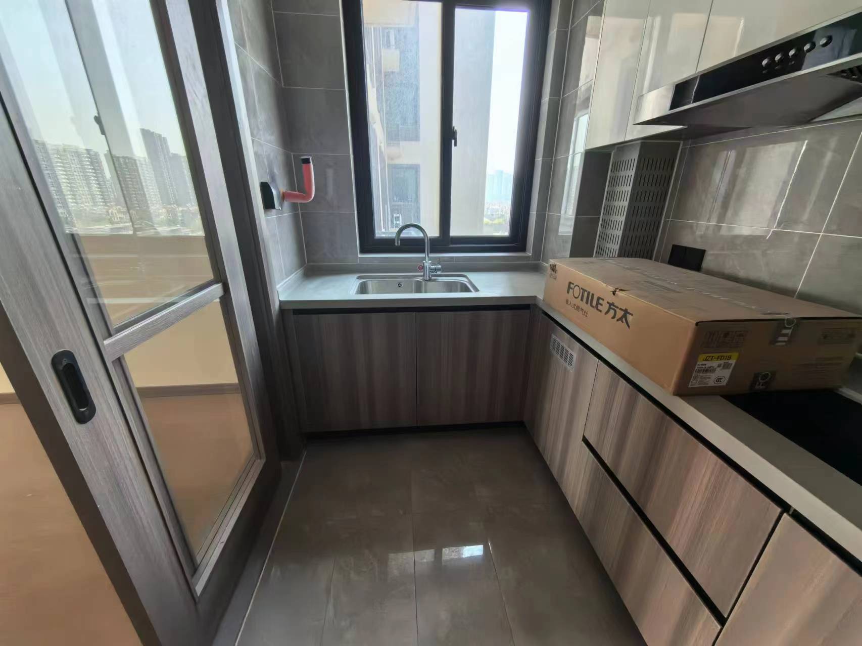 湖山源著 3室2厅2卫 115m&sup2;