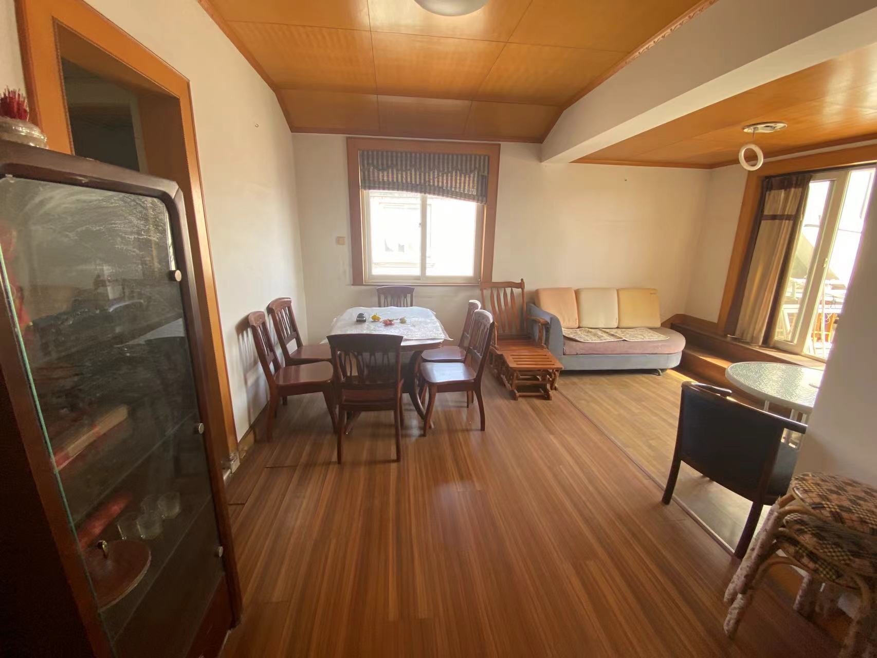 北濠山庄 5室3厅3卫 116m&sup2;