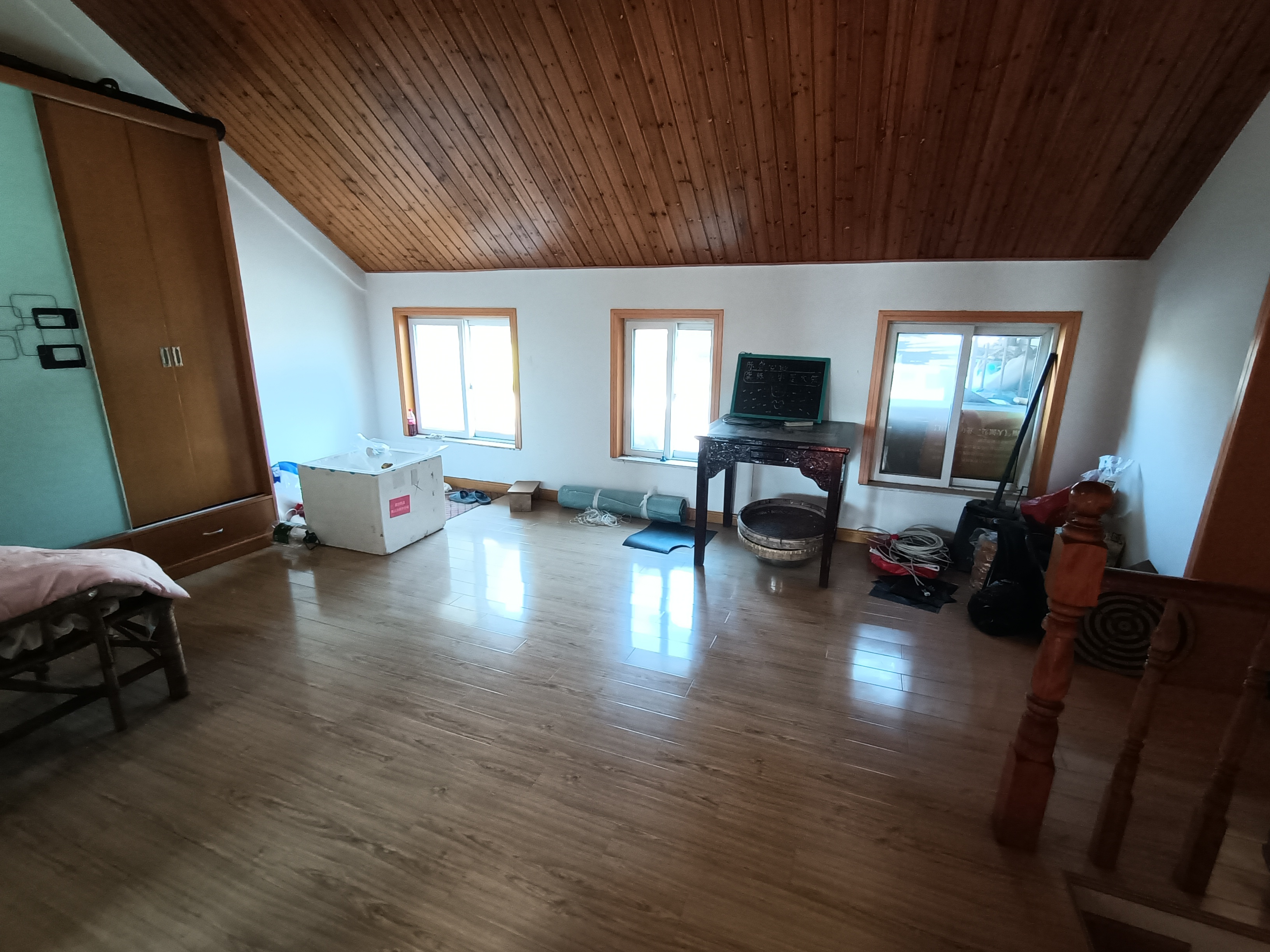 城山家园 3室2厅1卫 86.97m&sup2;