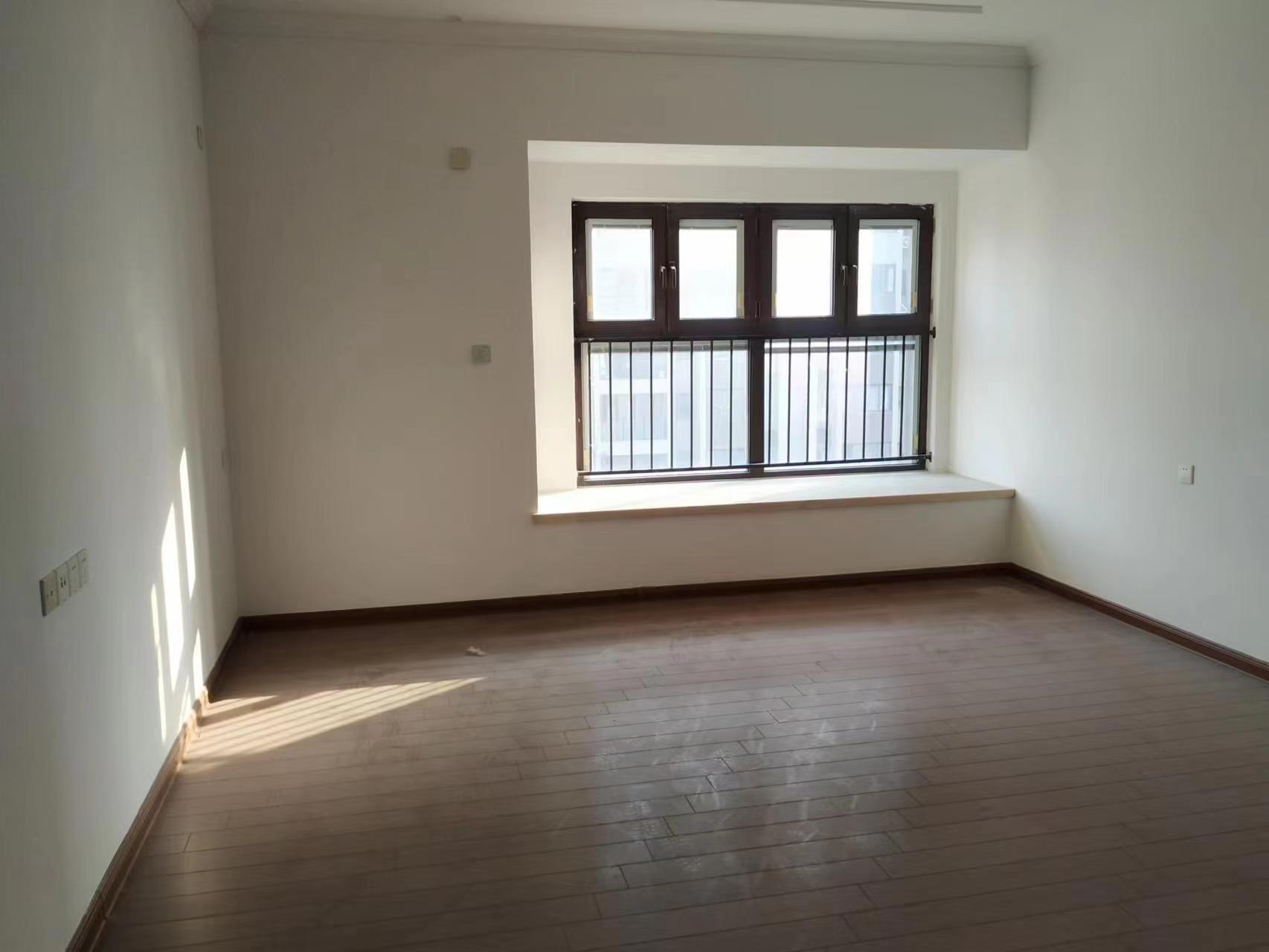 南通碧桂园翡翠华府 4室2厅2卫 266.00m&sup2;