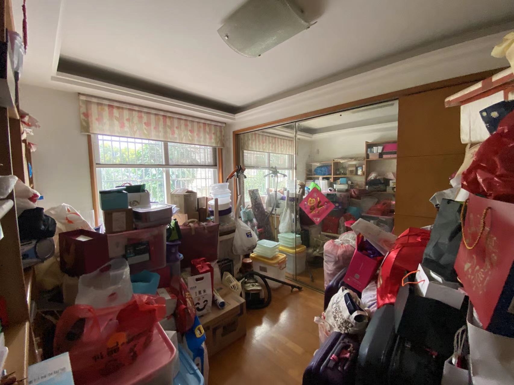 北濠山庄 3室2厅2卫 141m&sup2;